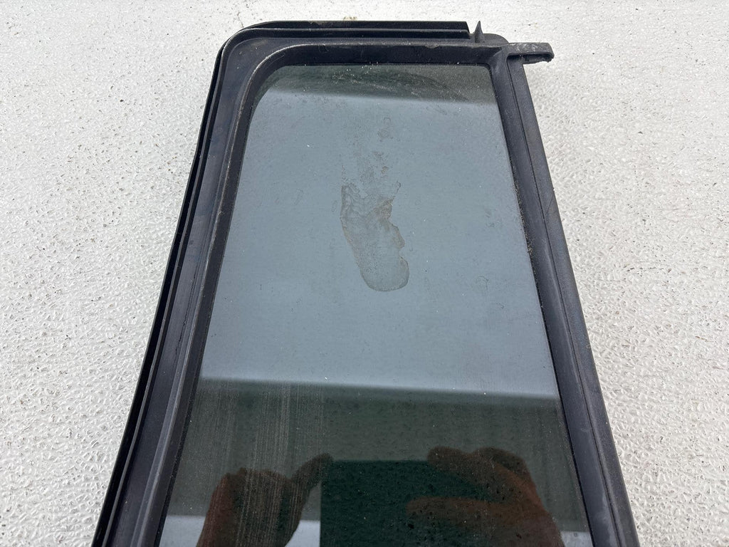07-12 Mercedes X164 Gl450 Rear Left Door Quarter Vent Window Glass