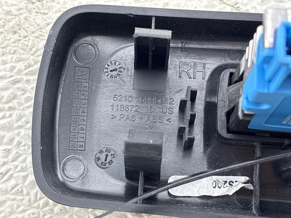 19-23 Bmw X5 Front Right Side Seat Back Trim Cover Cap W/ Bracke Oem 6995012