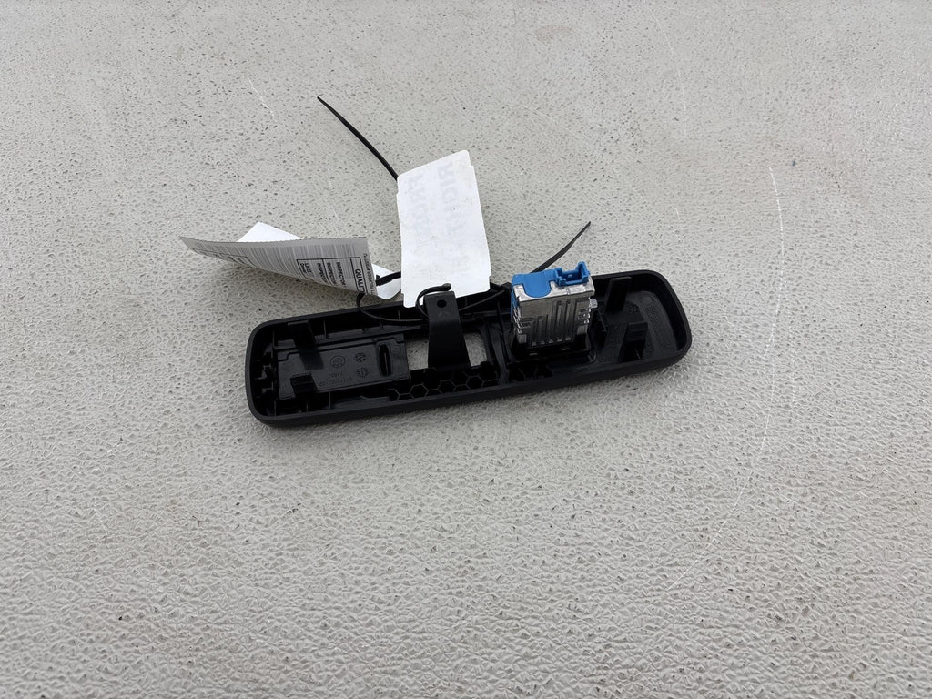 19-23 Bmw X5 Front Right Side Seat Back Trim Cover Cap W/ Bracke Oem 6995012