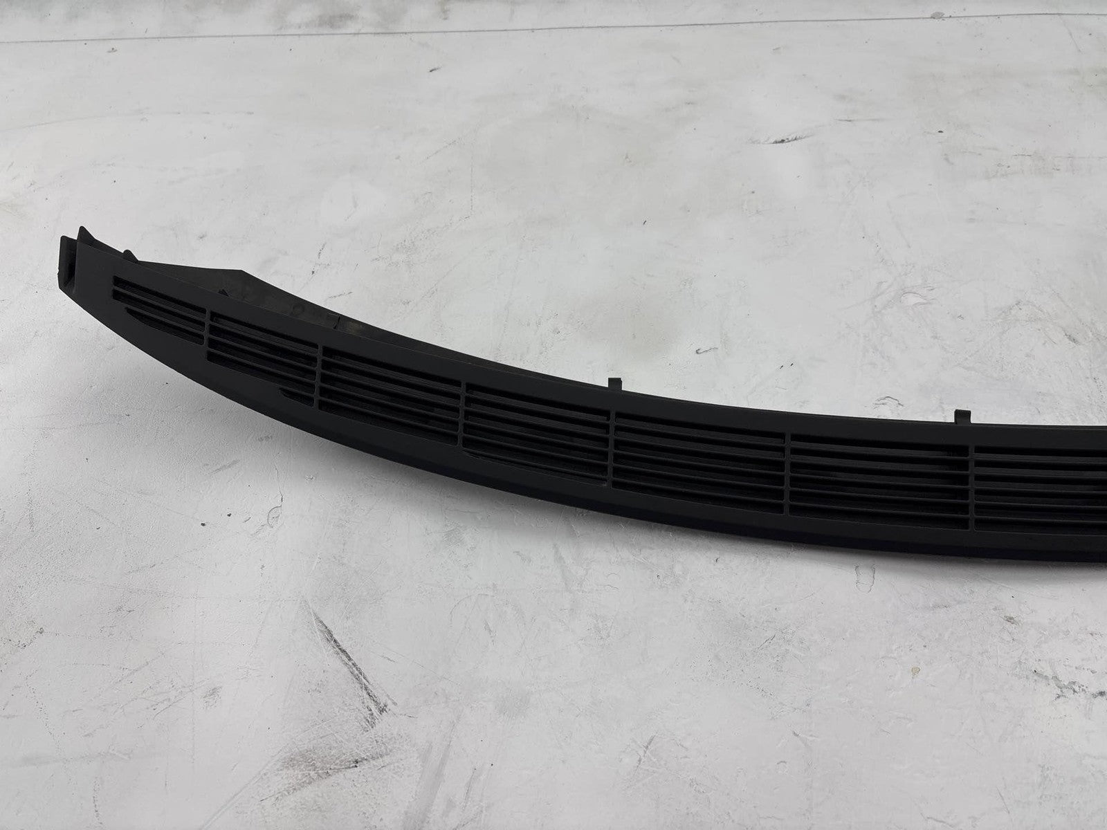 07-11 Bmw 238 335 E90 Rear Deck Air Vent Grille Cover Trim Panel Oem