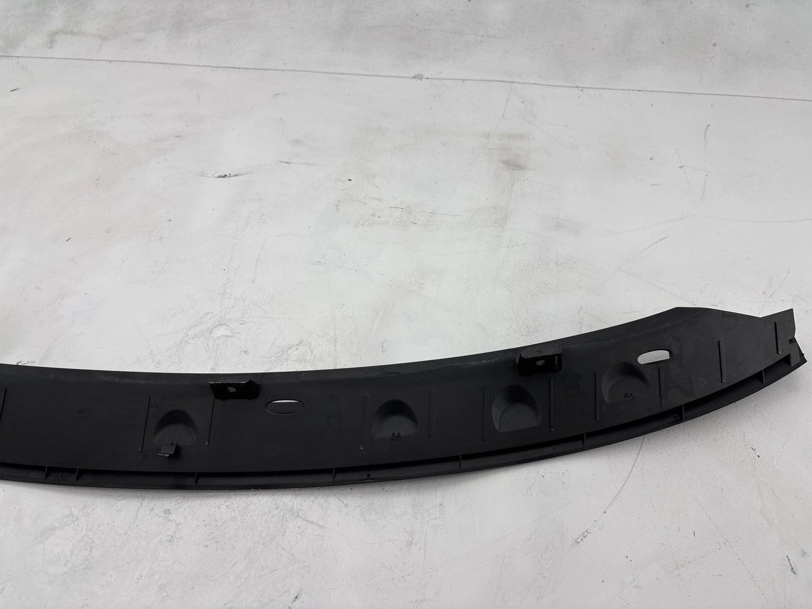 07-11 Bmw 238 335 E90 Rear Deck Air Vent Grille Cover Trim Panel Oem