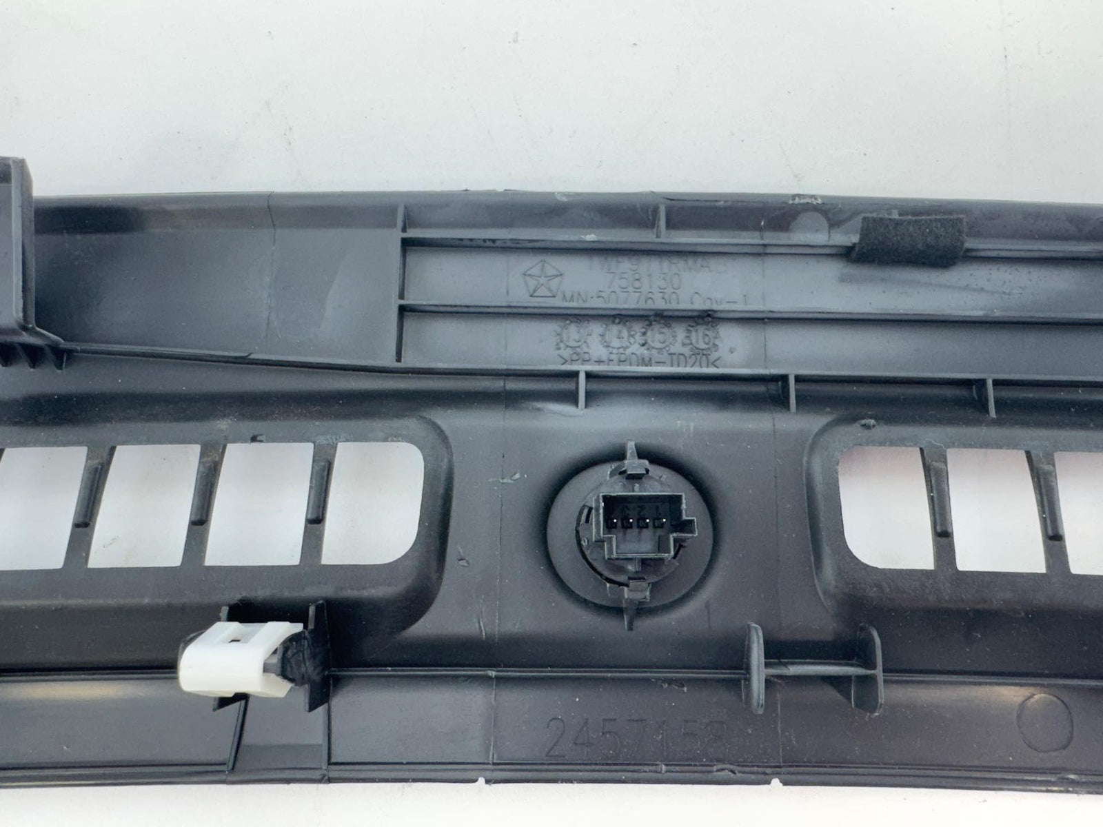 14-23 Jeep Cherokee Front Dash Instrumental Panel Defrost Vent Grill 1Wf97Trmab