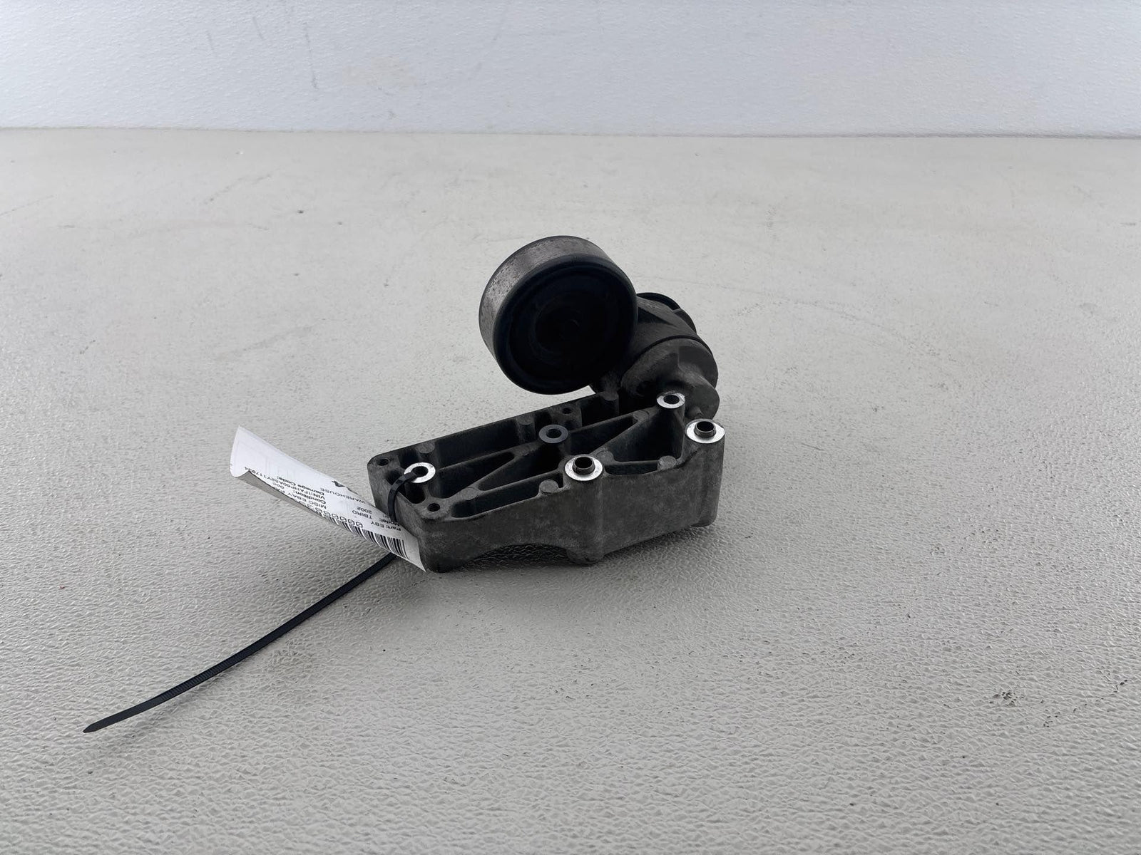 02-05 Ford Thunderbird Belt Tensioner With Bracket