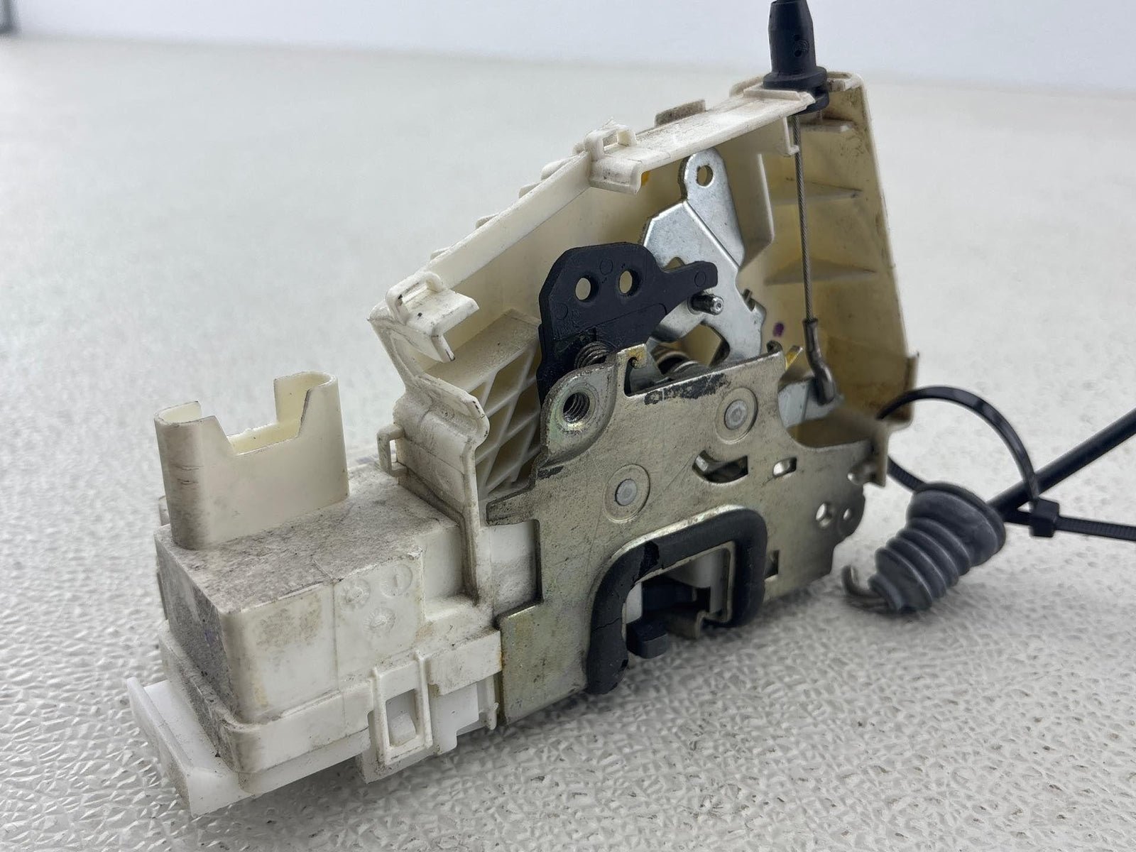 06-13 Mercedes Gl Class Left Door Lock Latch Actuator Oem