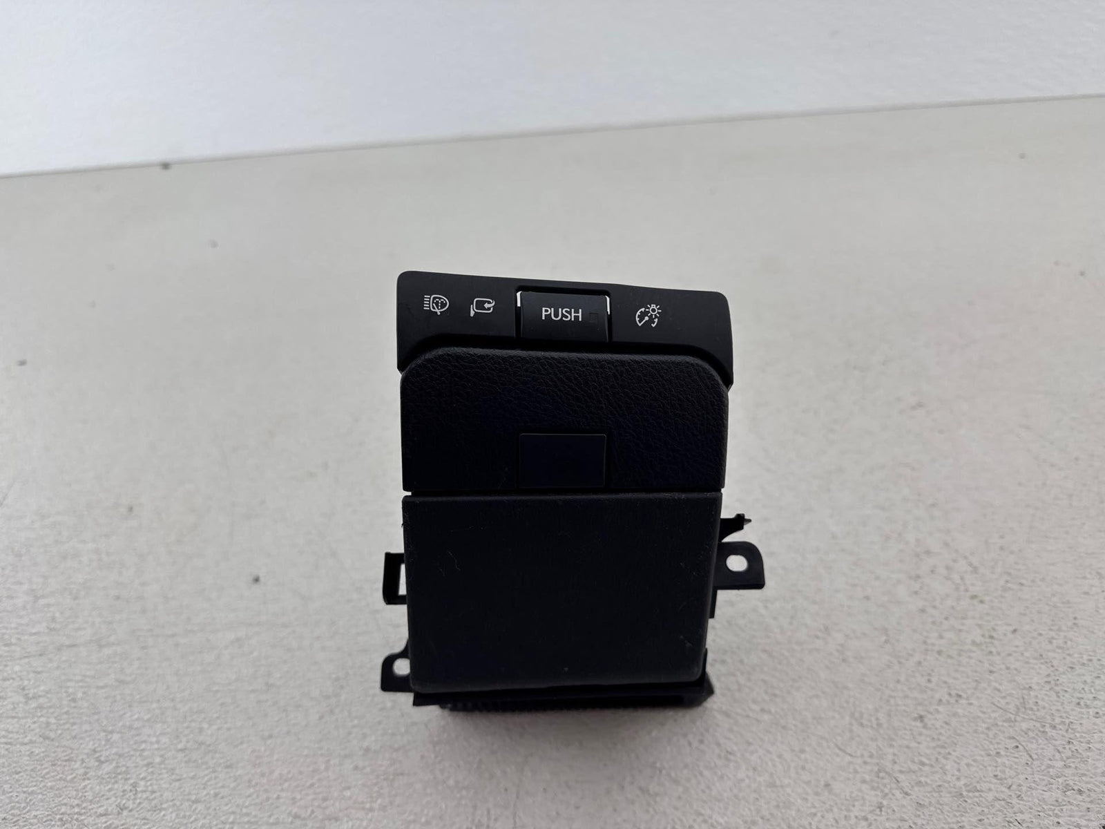 08-11 Lexus Gs350 Fuel Door Trunk Release Switch Panel Comparment Oem