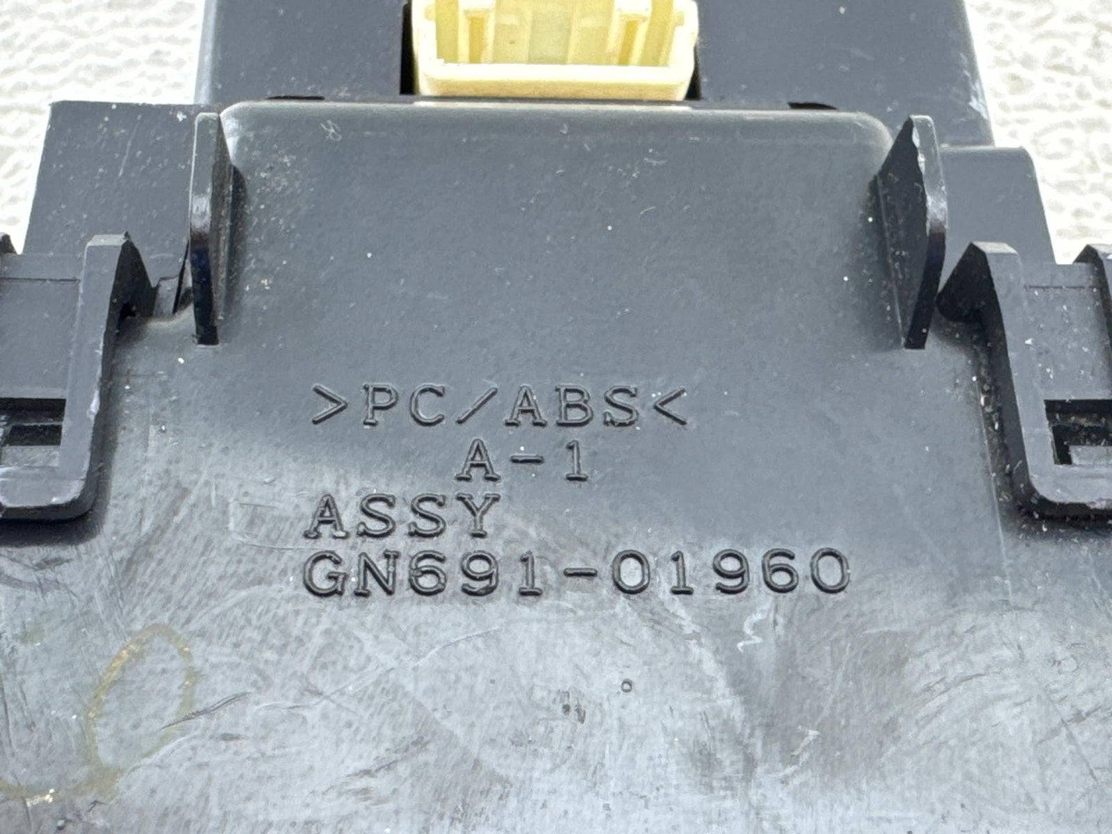 08-11 Lexus Gs350 Fuel Door Trunk Release Switch Panel Comparment Oem