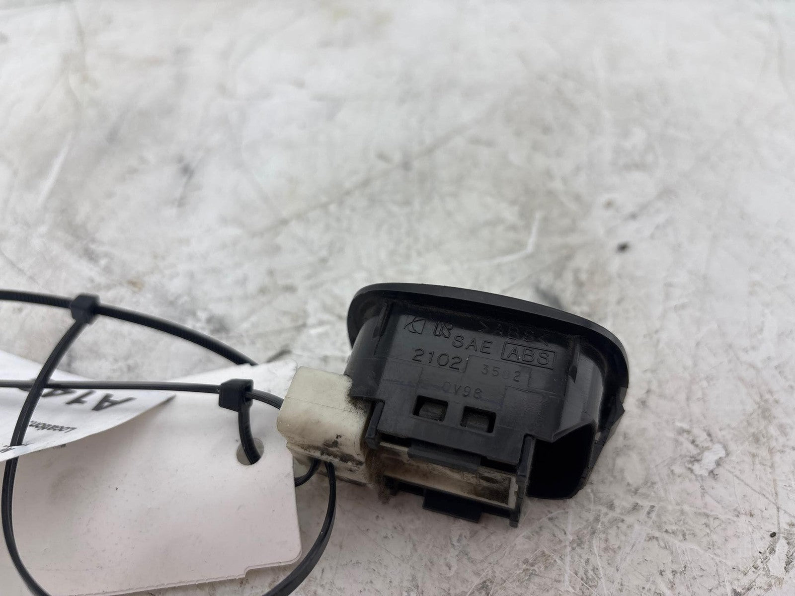 00-02 Saturn Sw2 Rear Passenger Side Door Window Control Switch Oem