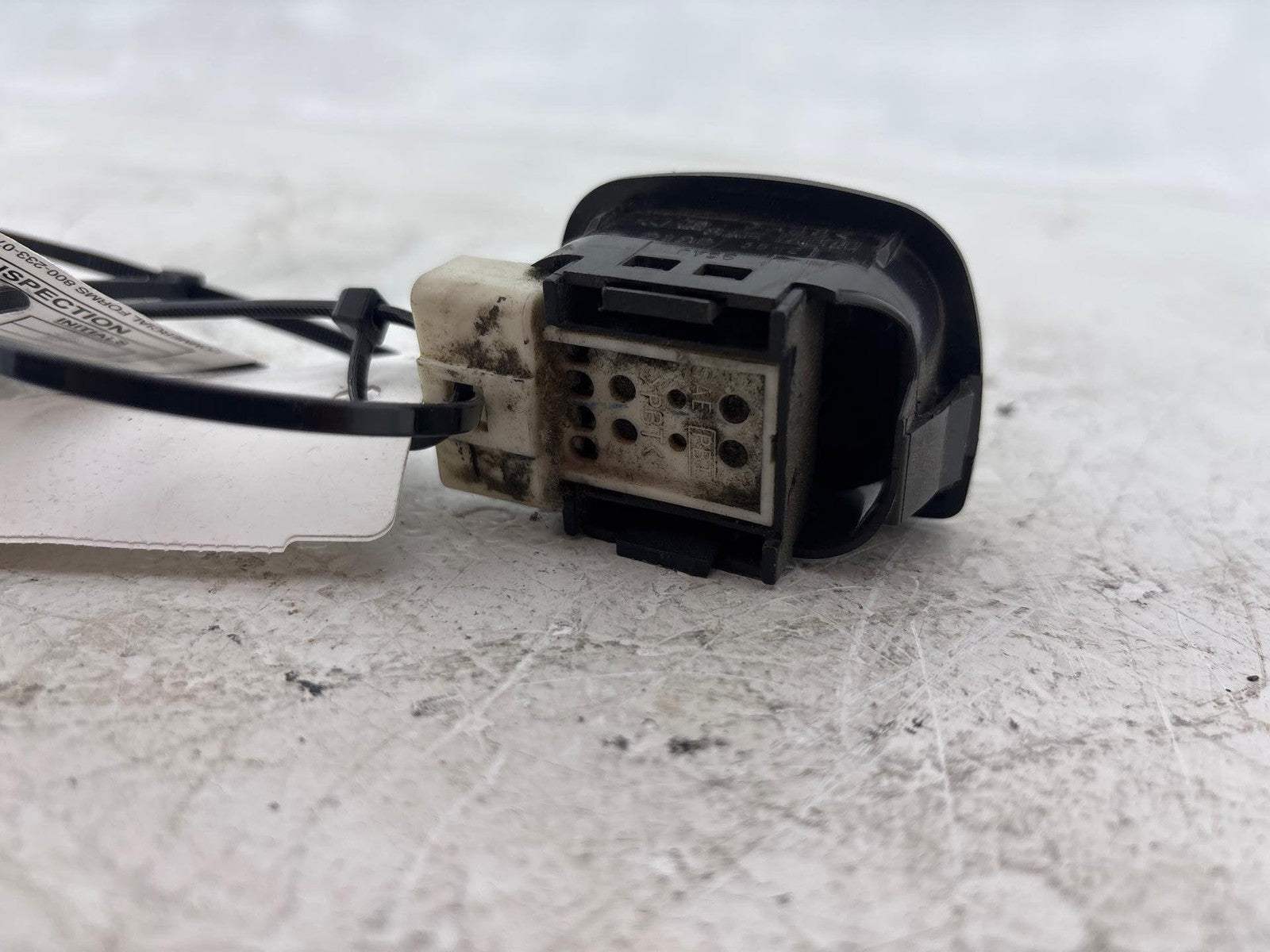 00-02 Saturn Sw2 Rear Passenger Side Door Window Control Switch Oem