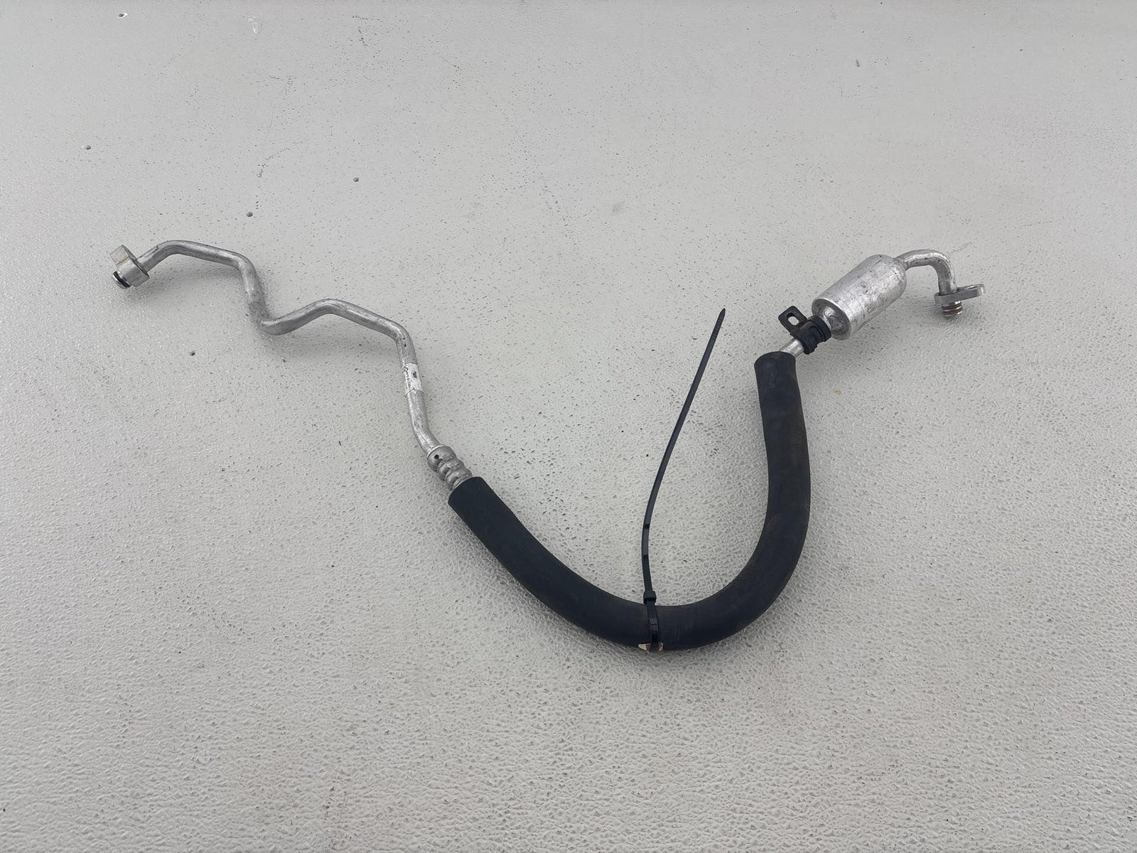 14-16 Land Rover Lr4 Hse A/C Air Conditioning Hose Pipe Line En22-19N601-Ba