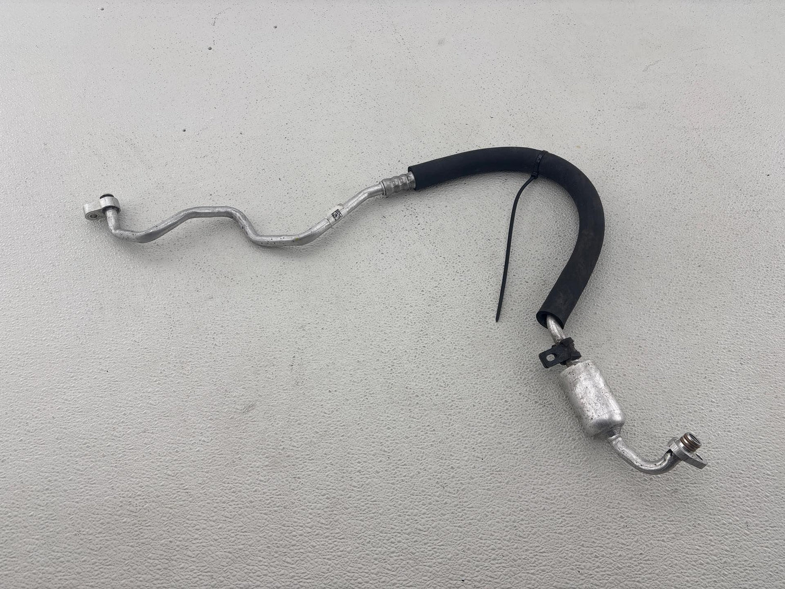 14-16 Land Rover Lr4 Hse A/C Air Conditioning Hose Pipe Line En22-19N601-Ba