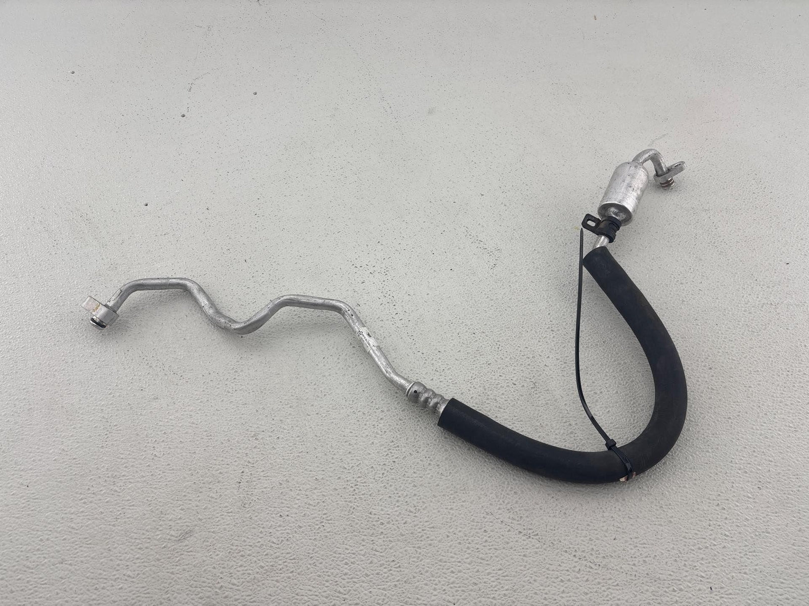 14-16 Land Rover Lr4 Hse A/C Air Conditioning Hose Pipe Line En22-19N601-Ba