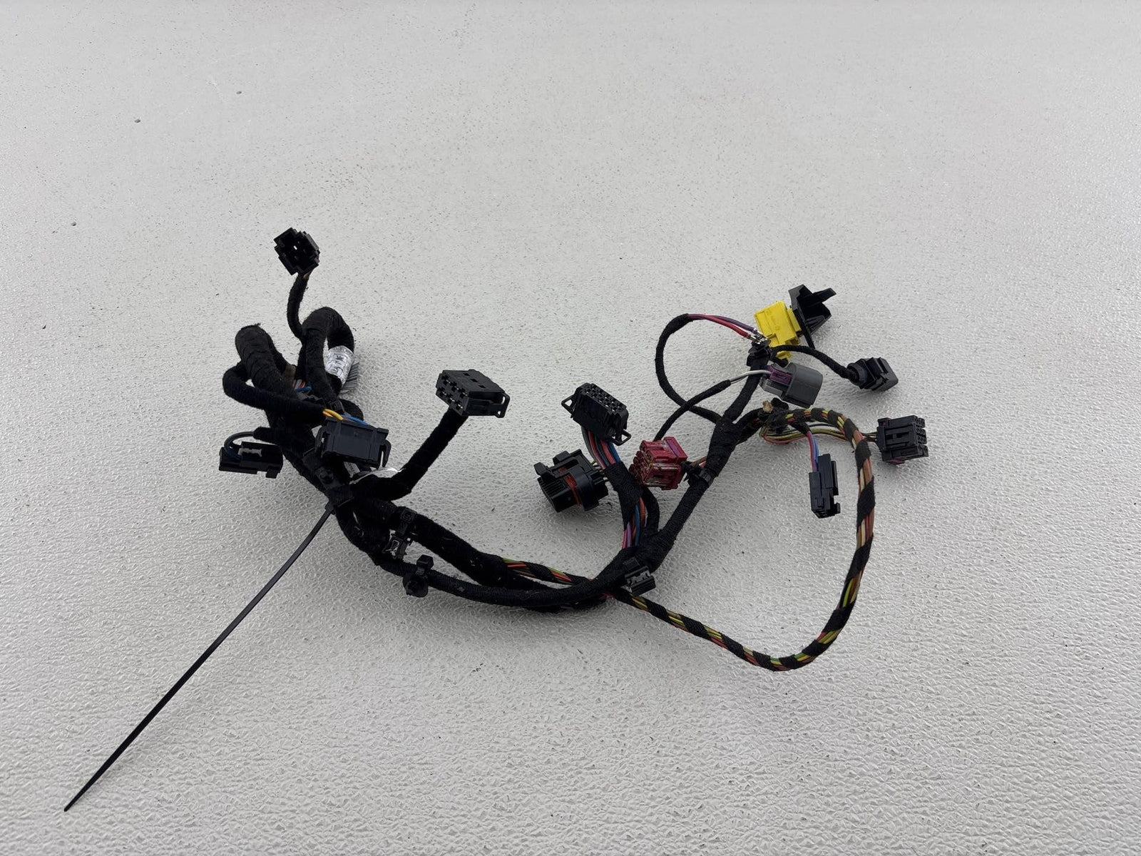 09 Audi R8 Front Right Seat Frame Wiring Harness Oem