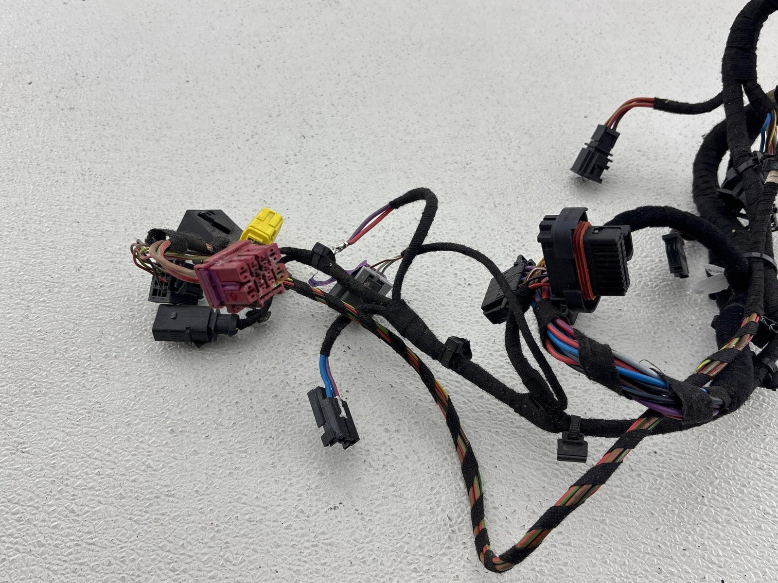 09 Audi R8 Front Right Seat Frame Wiring Harness Oem
