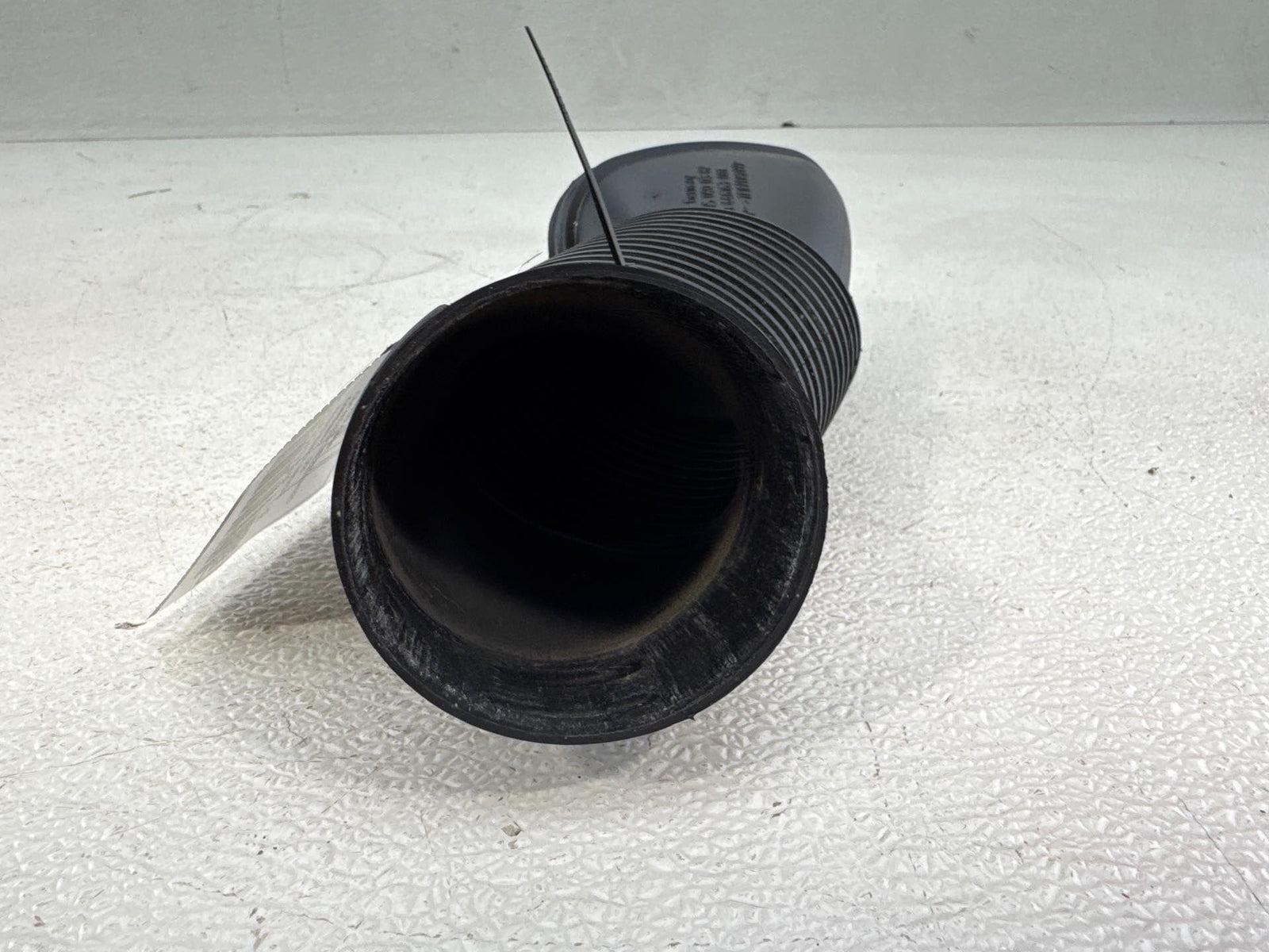 03-12 Mercedes R230 Sl600 Sl65 Right Air Intake Duct Pipe Hose Oem