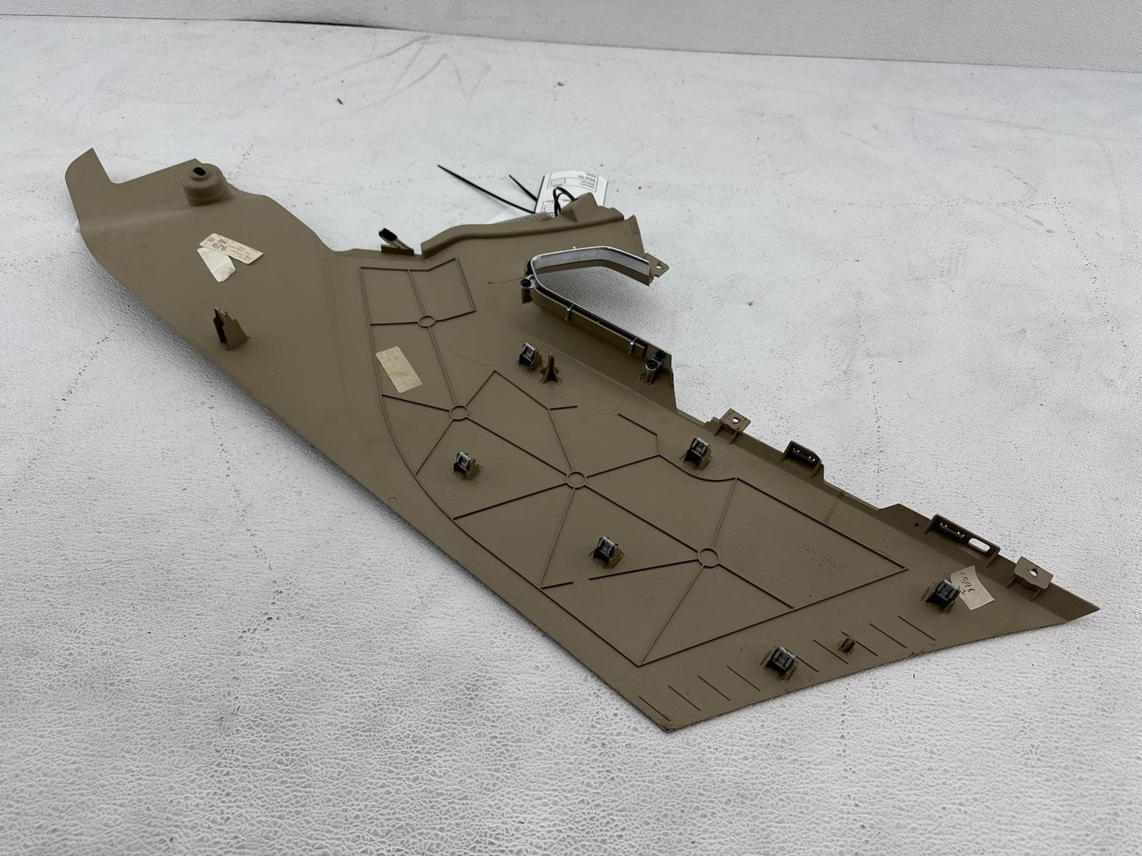 16-19 Land Rover Range Rover Evoque Console Right Side Forward Trim Panel Oem