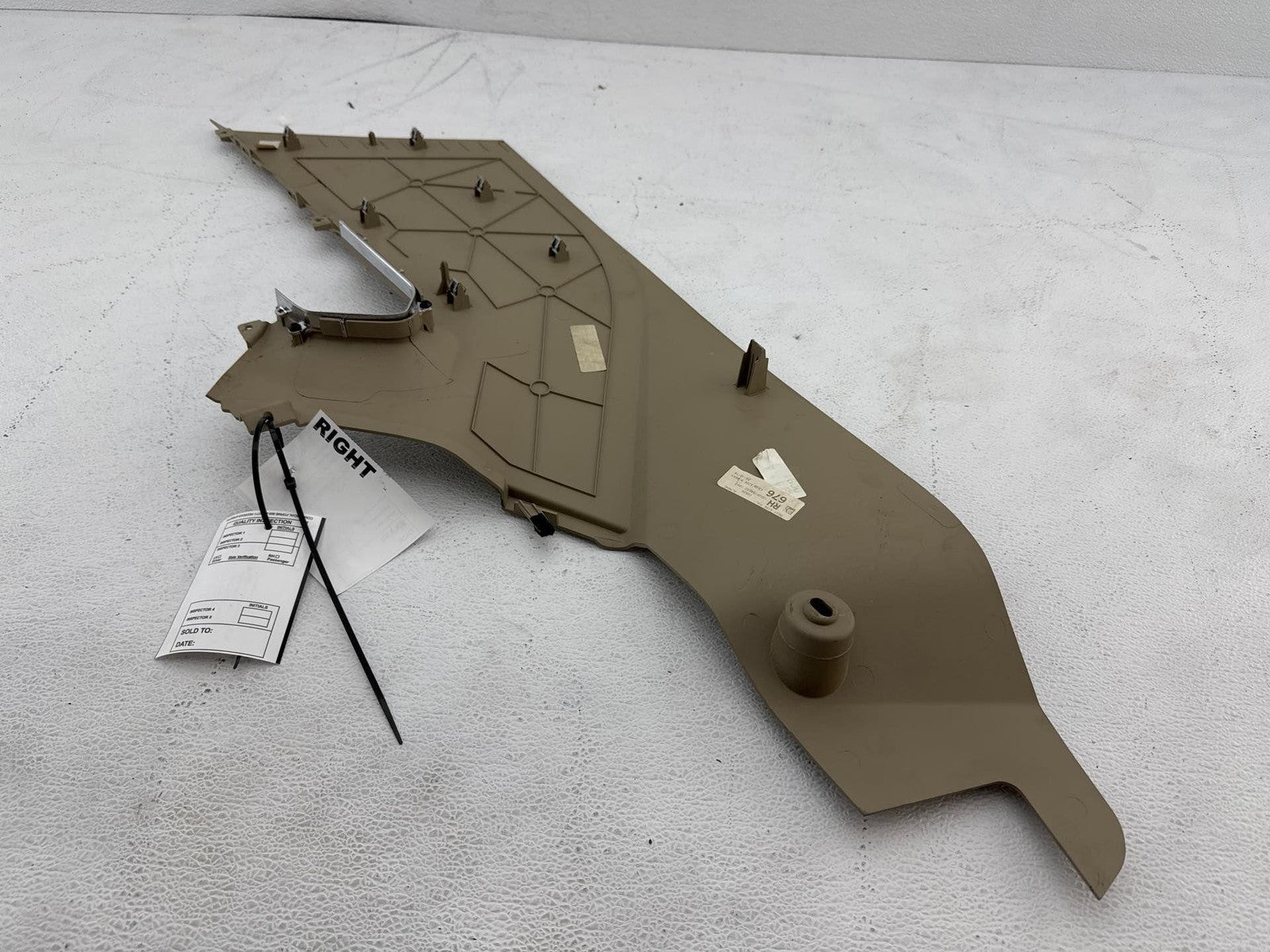 16-19 Land Rover Range Rover Evoque Console Right Side Forward Trim Panel Oem