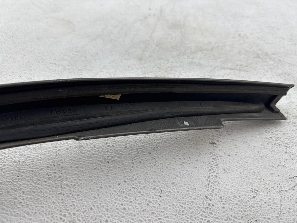 00-02 Saturn S Sw2 Sl2 Front Rof Door Molding Trim Passenger Right Rh