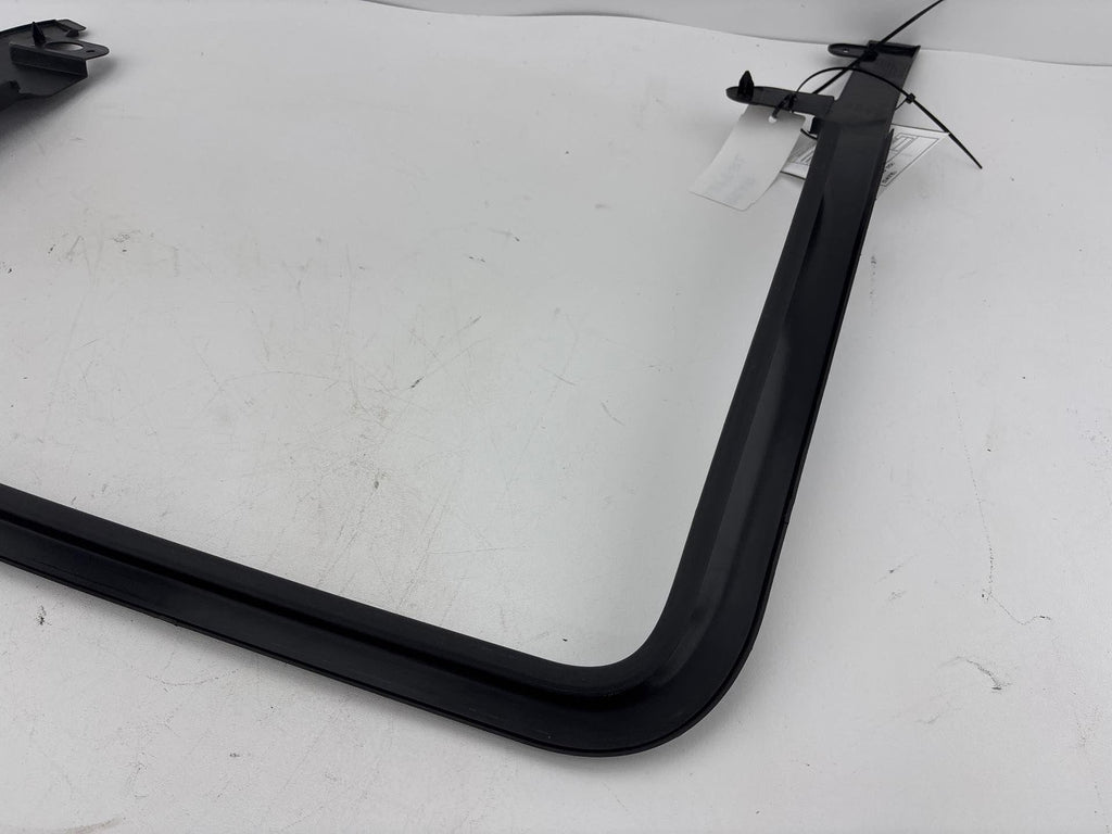 14-19 Jeep Grand Cherokee Rear Left Side Window Frame Trim Cover 1Uj47Trmaa Oem