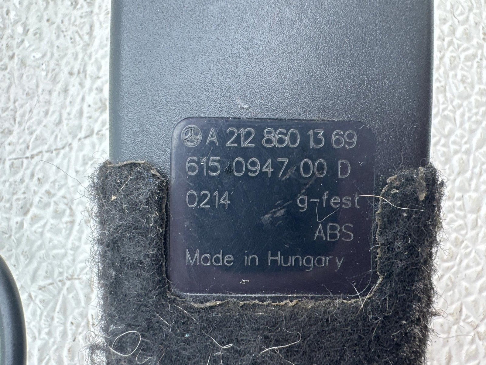 10-16 Mercedes W212 E350 E550 Front Right Seat Belt Seatbelt Buckle Oem