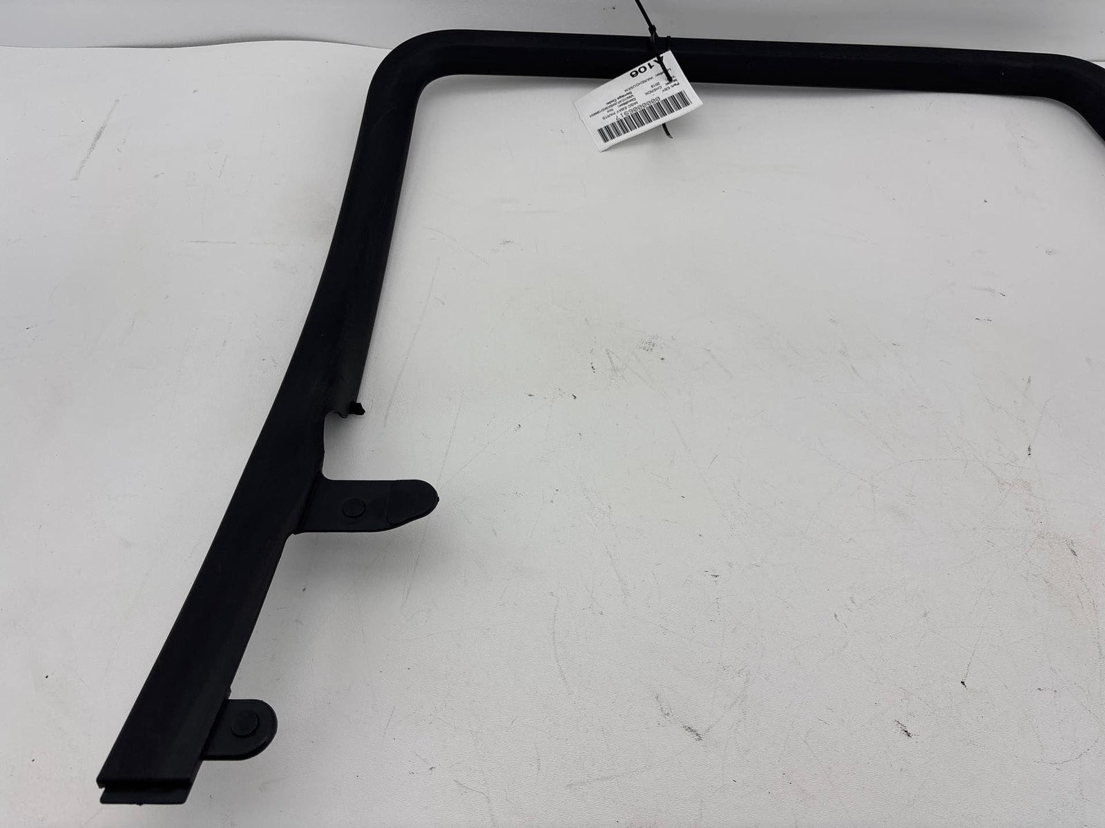 14-21 Jeep Grand Cherokee Rear Right Side Window Frame Trim Cover 1Uj48Trmaa Oem