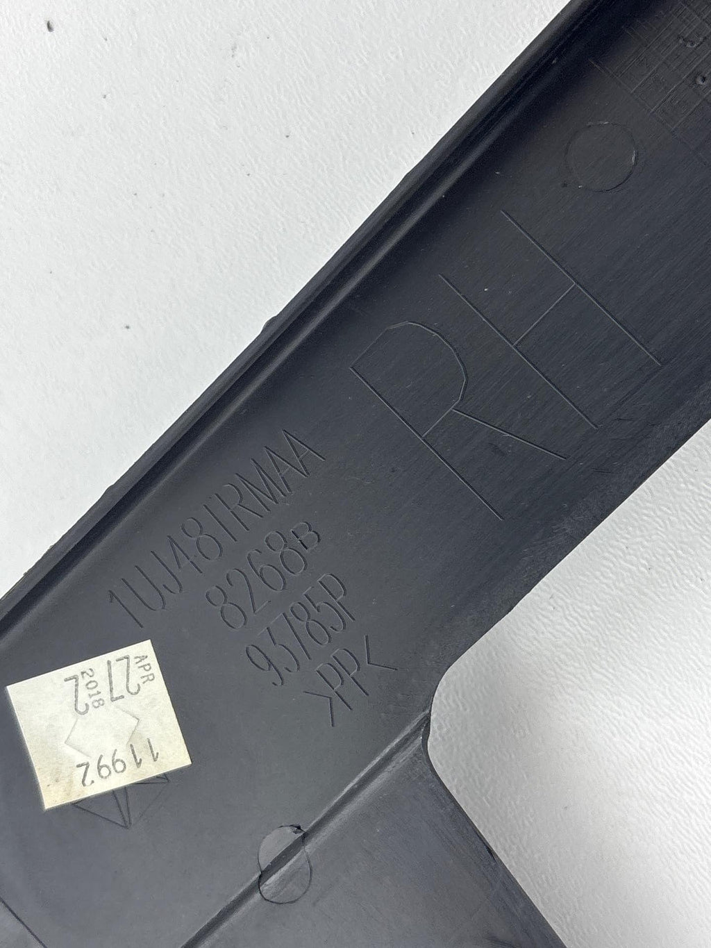 14-21 Jeep Grand Cherokee Rear Right Side Window Frame Trim Cover 1Uj48Trmaa Oem