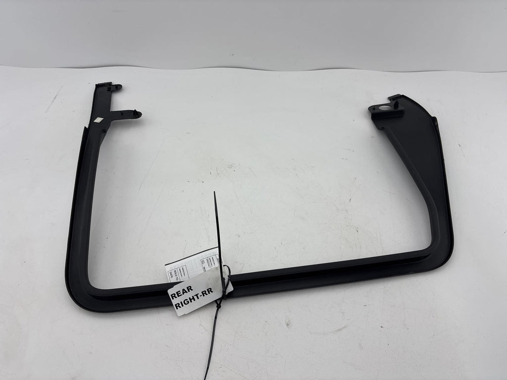 14-21 Jeep Grand Cherokee Rear Right Side Window Frame Trim Cover 1Uj48Trmaa Oem
