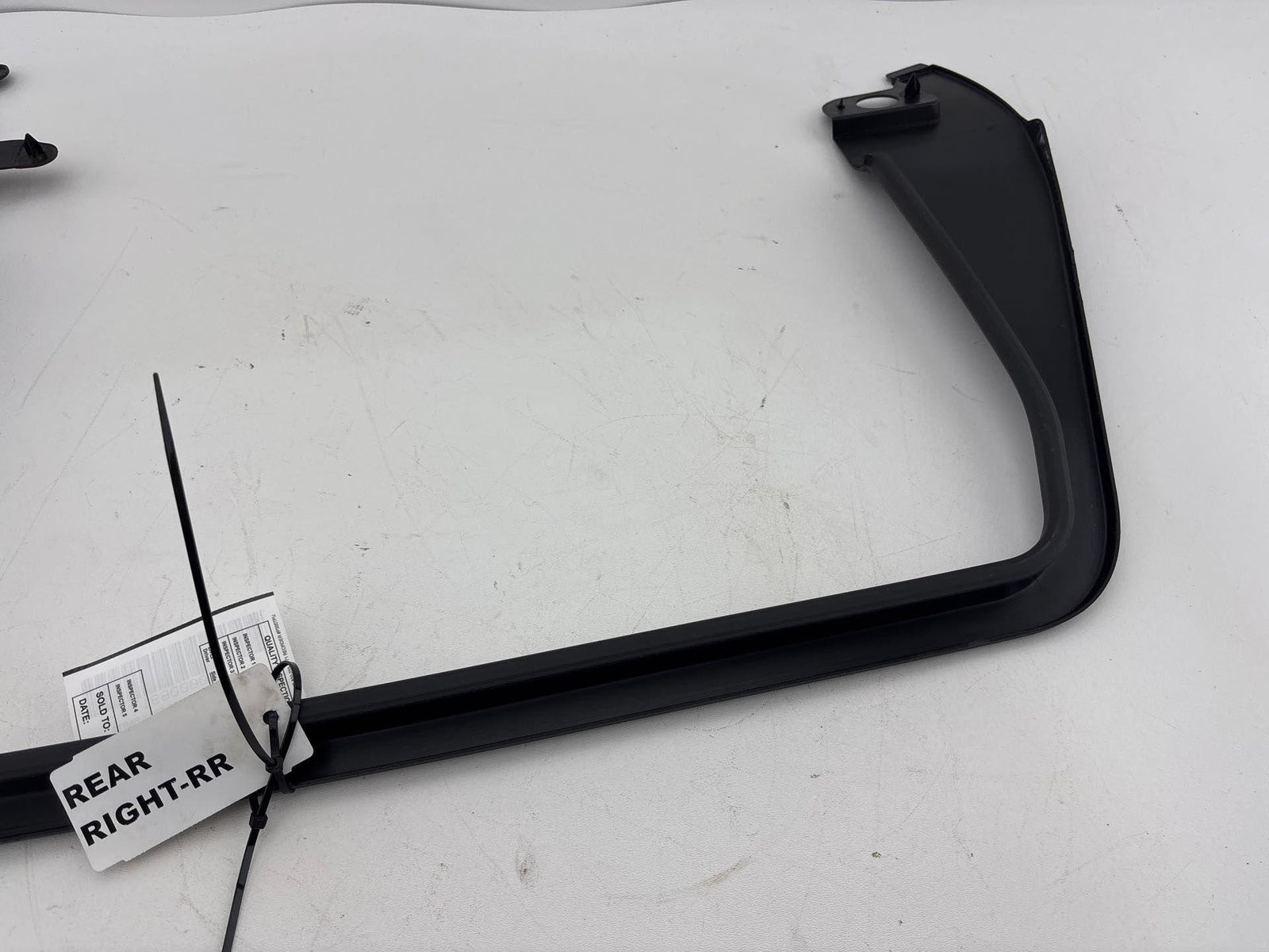 14-21 Jeep Grand Cherokee Rear Right Side Window Frame Trim Cover 1Uj48Trmaa Oem