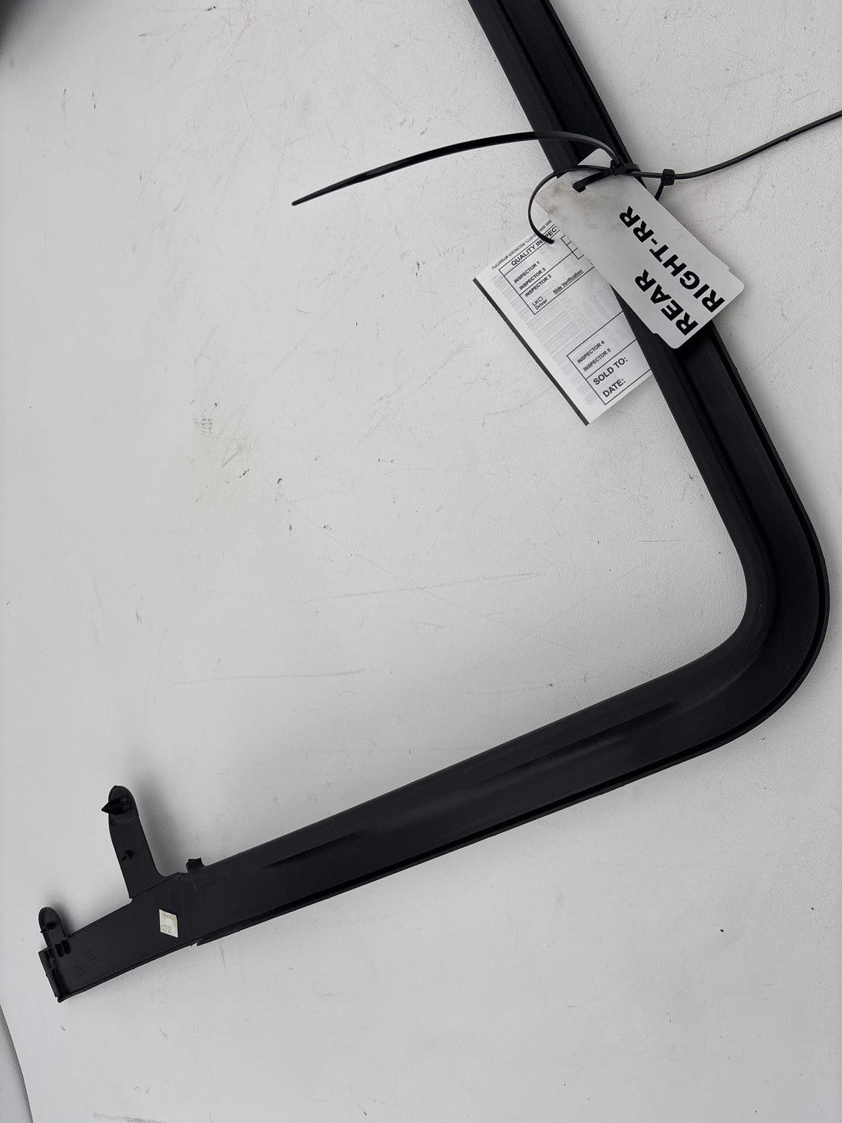 14-21 Jeep Grand Cherokee Rear Right Side Window Frame Trim Cover 1Uj48Trmaa Oem