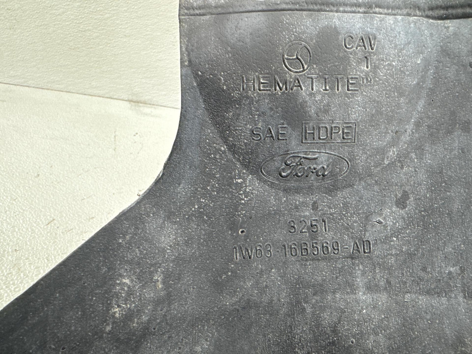 02-05 Ford Thunderbird Front Left Forward Fender Liner Splash Shield Cover Oem