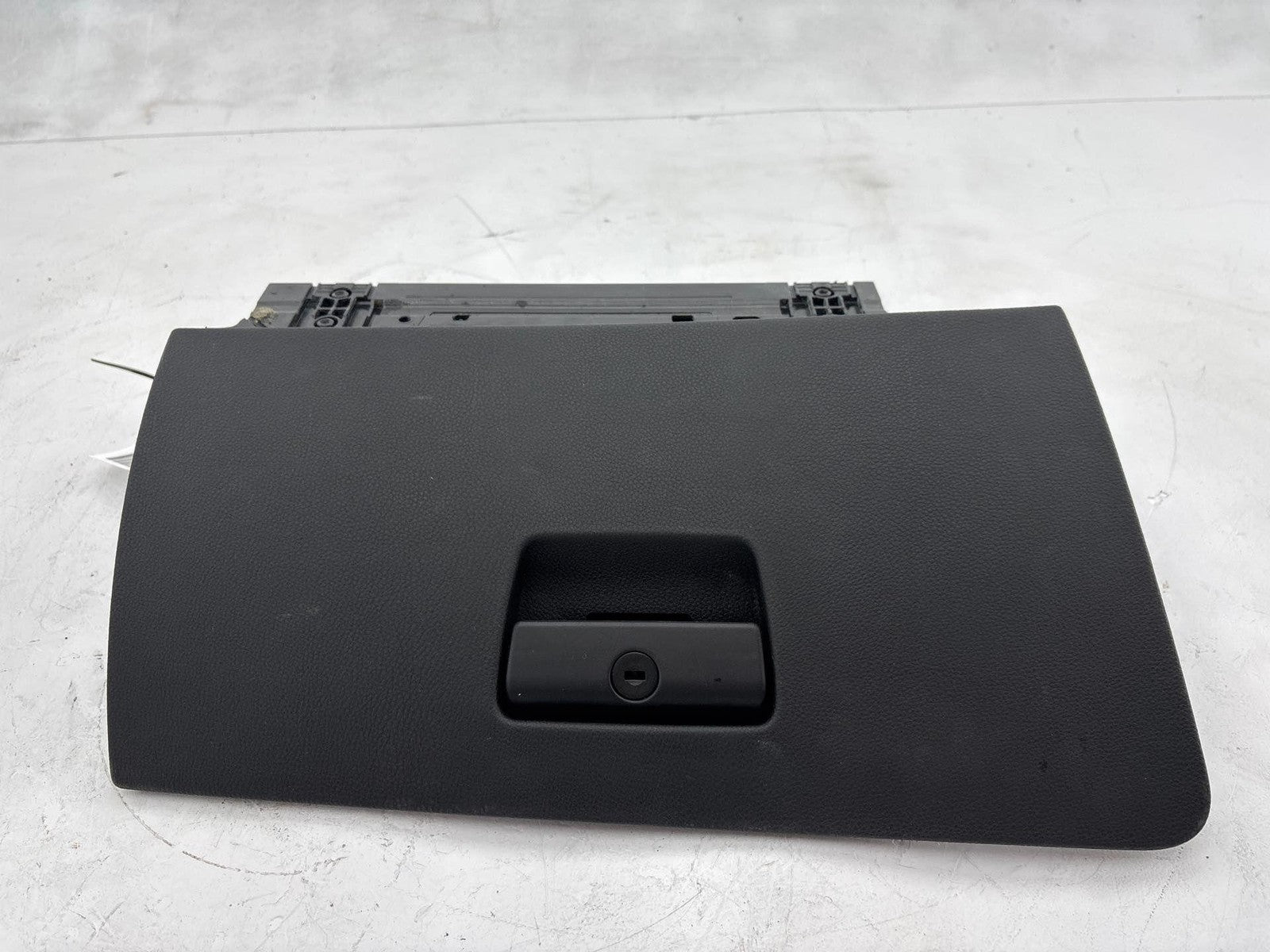 06-13 Bmw 328 335 E90 Glove Box Storage Compartment Lid Door Oem