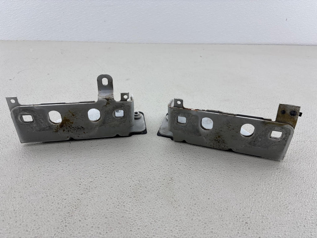 10-16 Land Rover Lr4 Right & Left Radiator Support Mount Bracket Set Oem