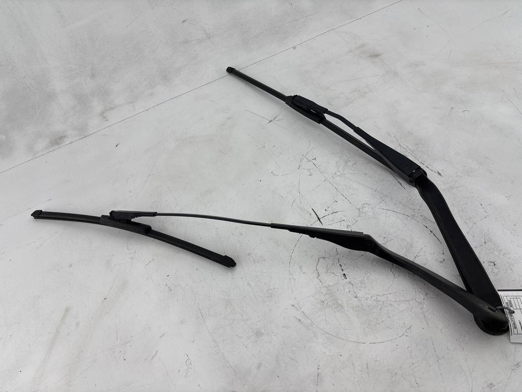 10-13 Bmw 328 335 E90 E92 Front Left & Right Windshield Wiper Arms Set Oem