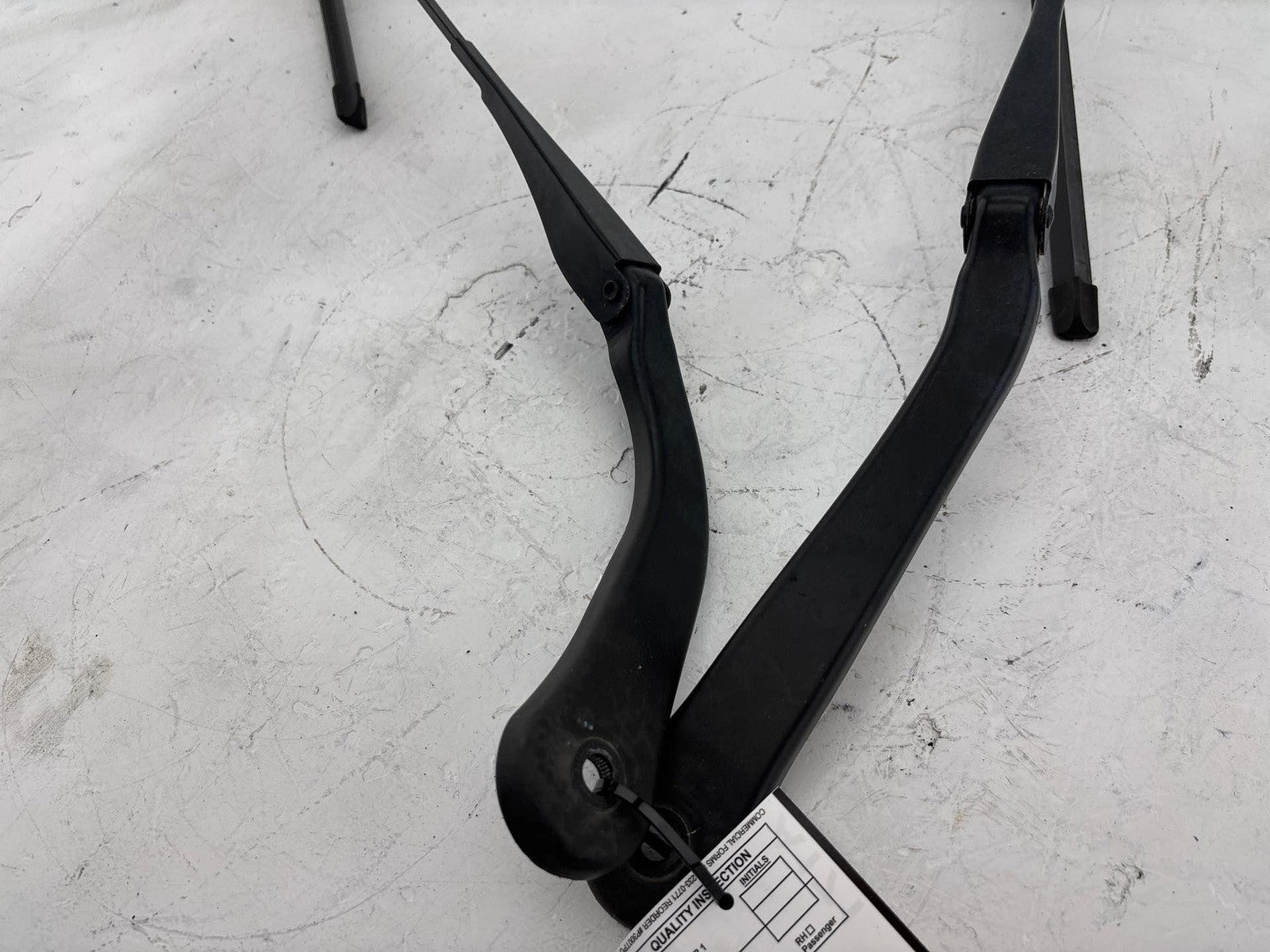 10-13 Bmw 328 335 E90 E92 Front Left & Right Windshield Wiper Arms Set Oem
