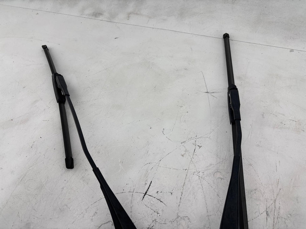 10-13 Bmw 328 335 E90 E92 Front Left & Right Windshield Wiper Arms Set Oem