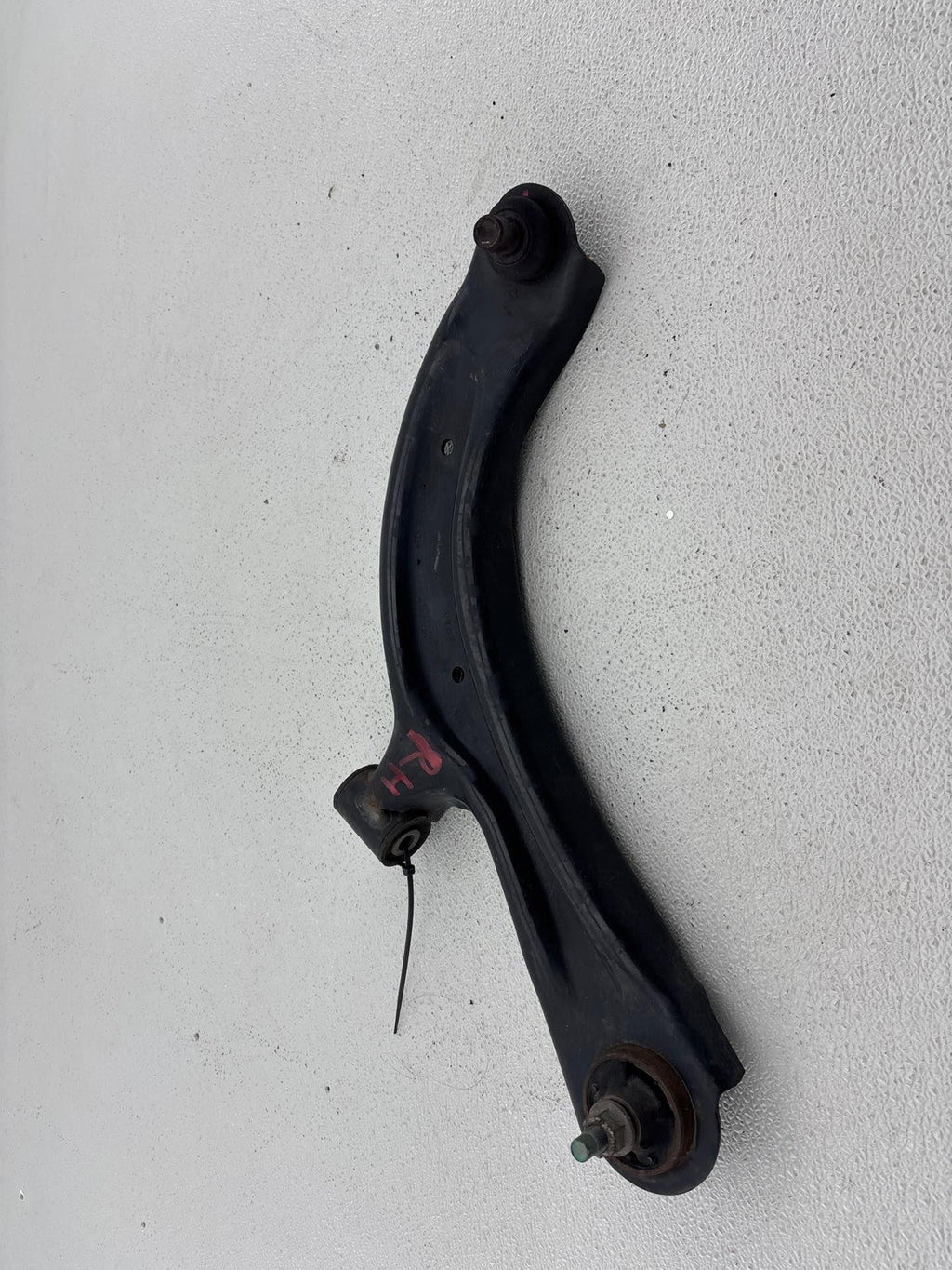 15-19 Nissan Sentra 1.8L Front Passenger Lower Control Arm 54500-9AM1B
