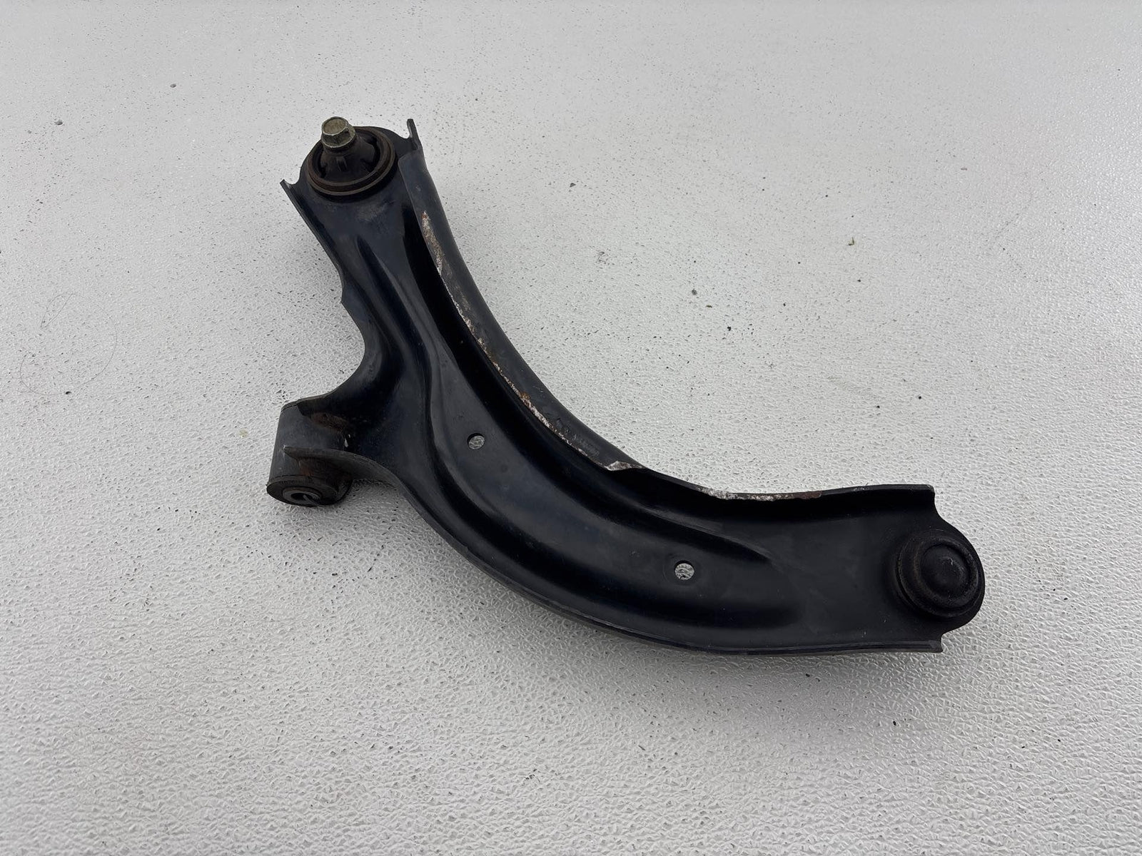 15-19 Nissan Sentra 1.8L Front Passenger Lower Control Arm 54500-9AM1B