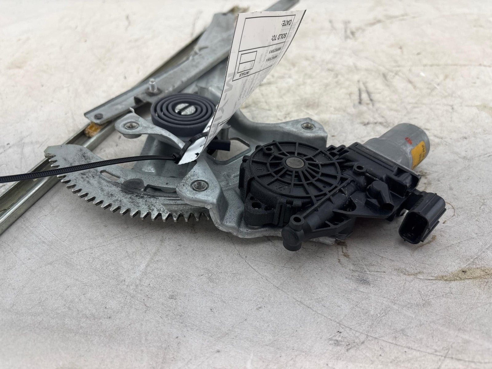 19-23 HONDA PASSPORT FRONT LEFT DOOR WINDOW REGULATOR & MOTOR OEM WR15-026