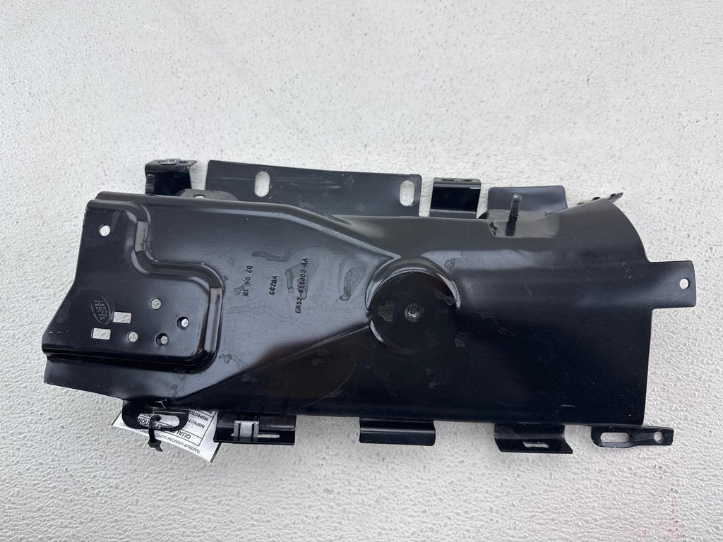 13-22 Land Range Rover Rear Left Side D Pillar Upper Support Bracket Oem