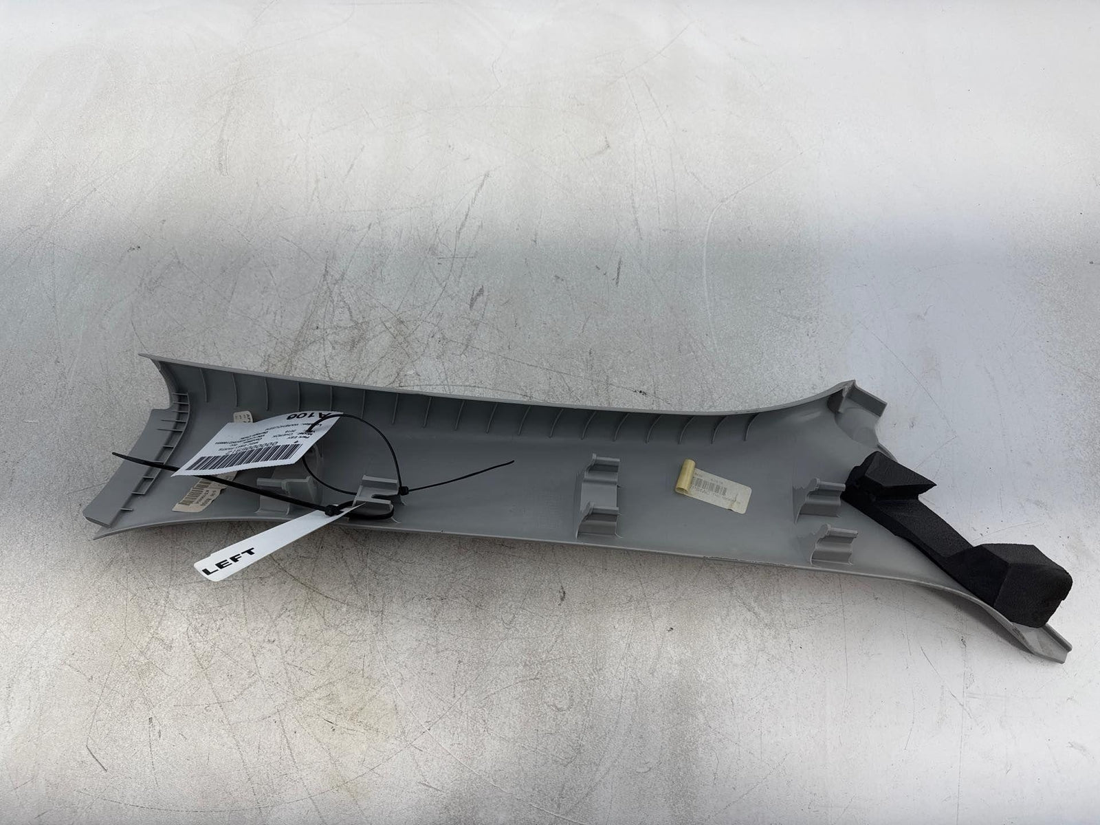 19-23 Jeep Cherokee Left Driver Side Upper A Pillar Trim Cover Panel 1Uc97Ps4Ac