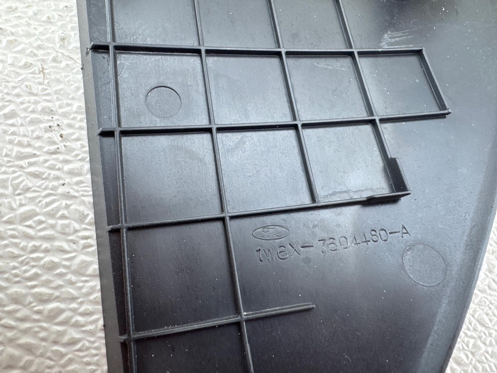 02-05 Ford Thunderbird Front Right Dash Panel Cover End Cap Lid Oem