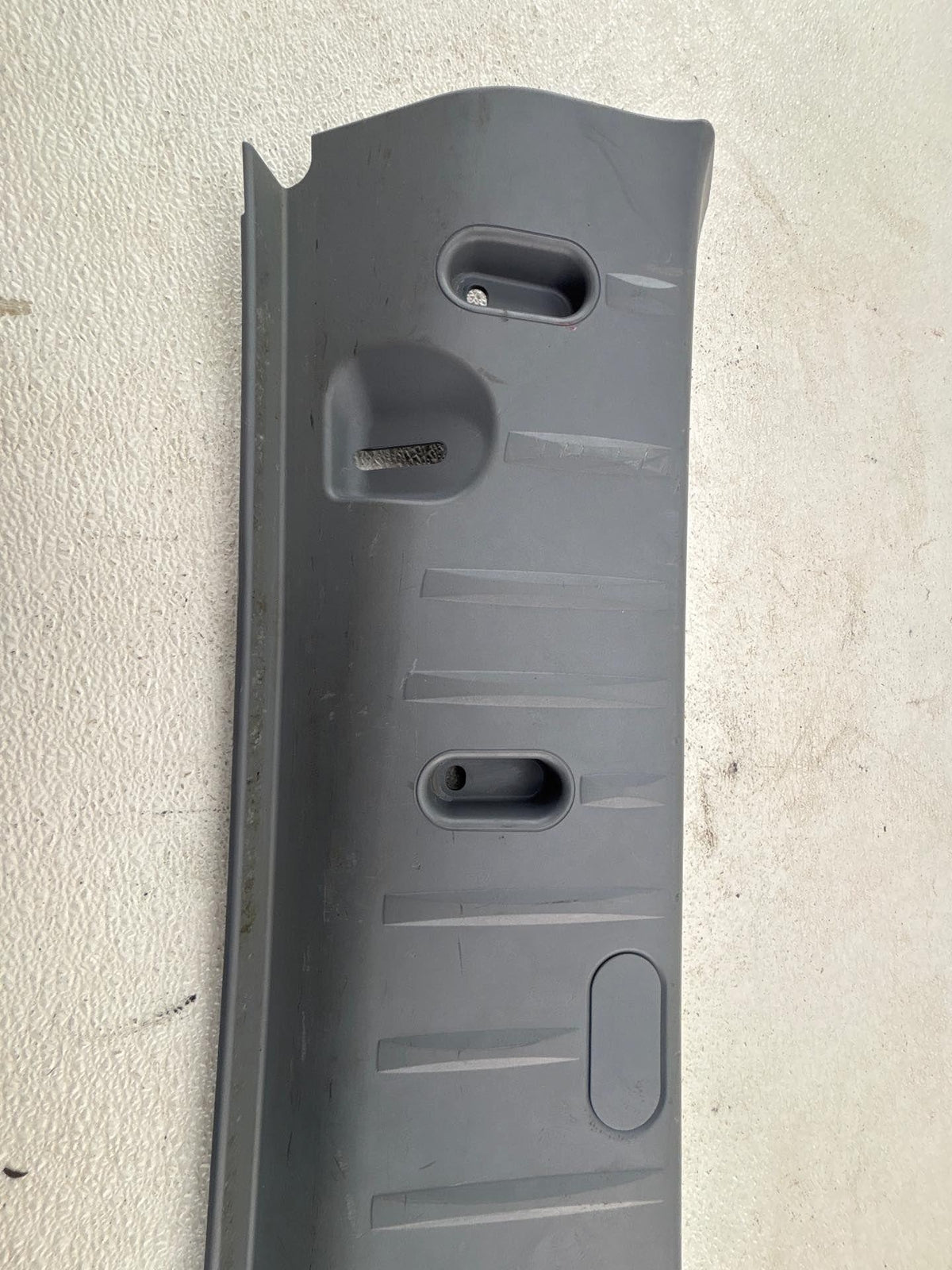 07-13 Bmw E92 M3 Rear Trunk Loading Sill Trim Plate Panel 7122400 Oem