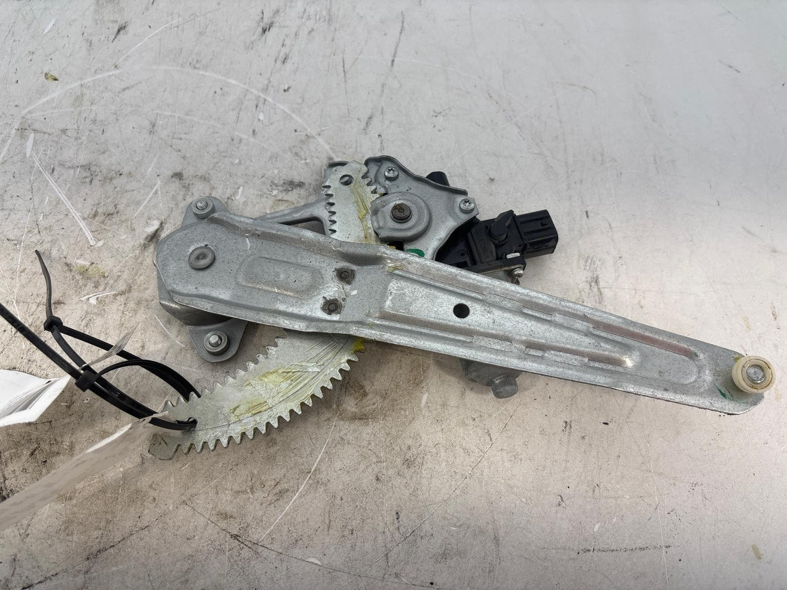 15-19 Subaru Legacy Outback Right Rear Door Window Regulator W/ Motor