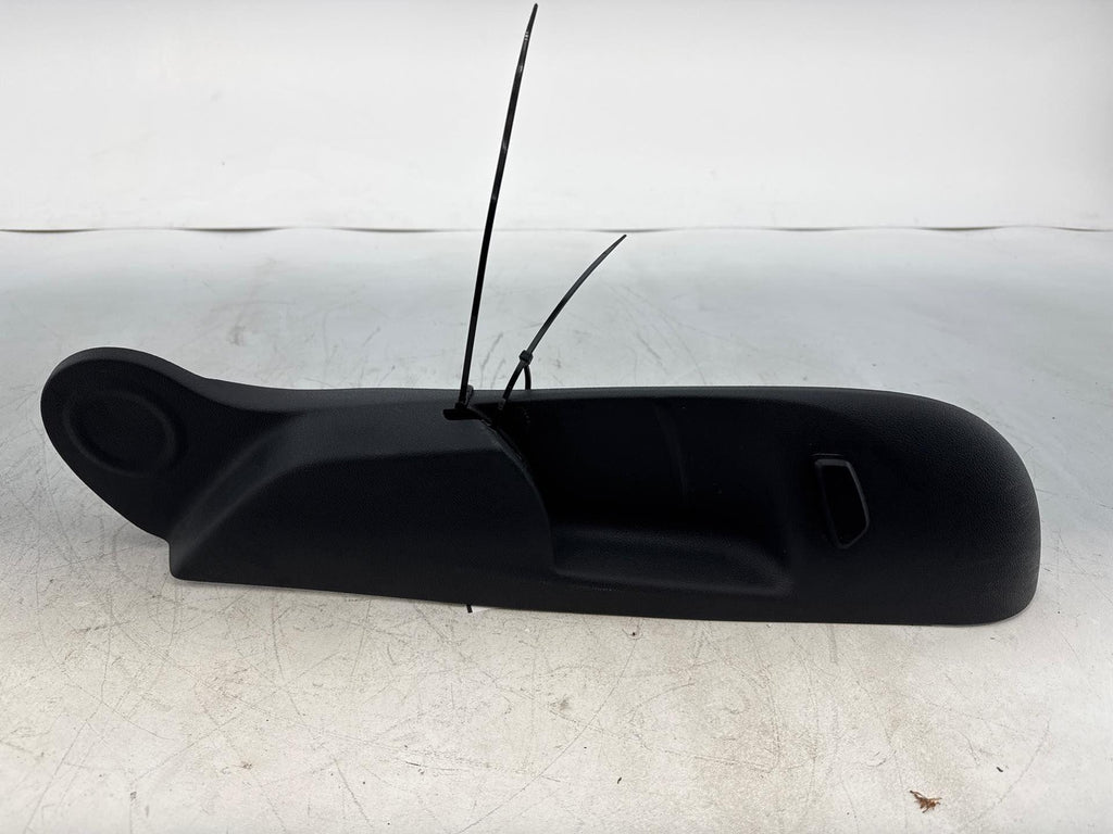 10-14 Volkswagen Jetta Sportwagen Front Right Lower Seat Trim Panel Cover Oem.
