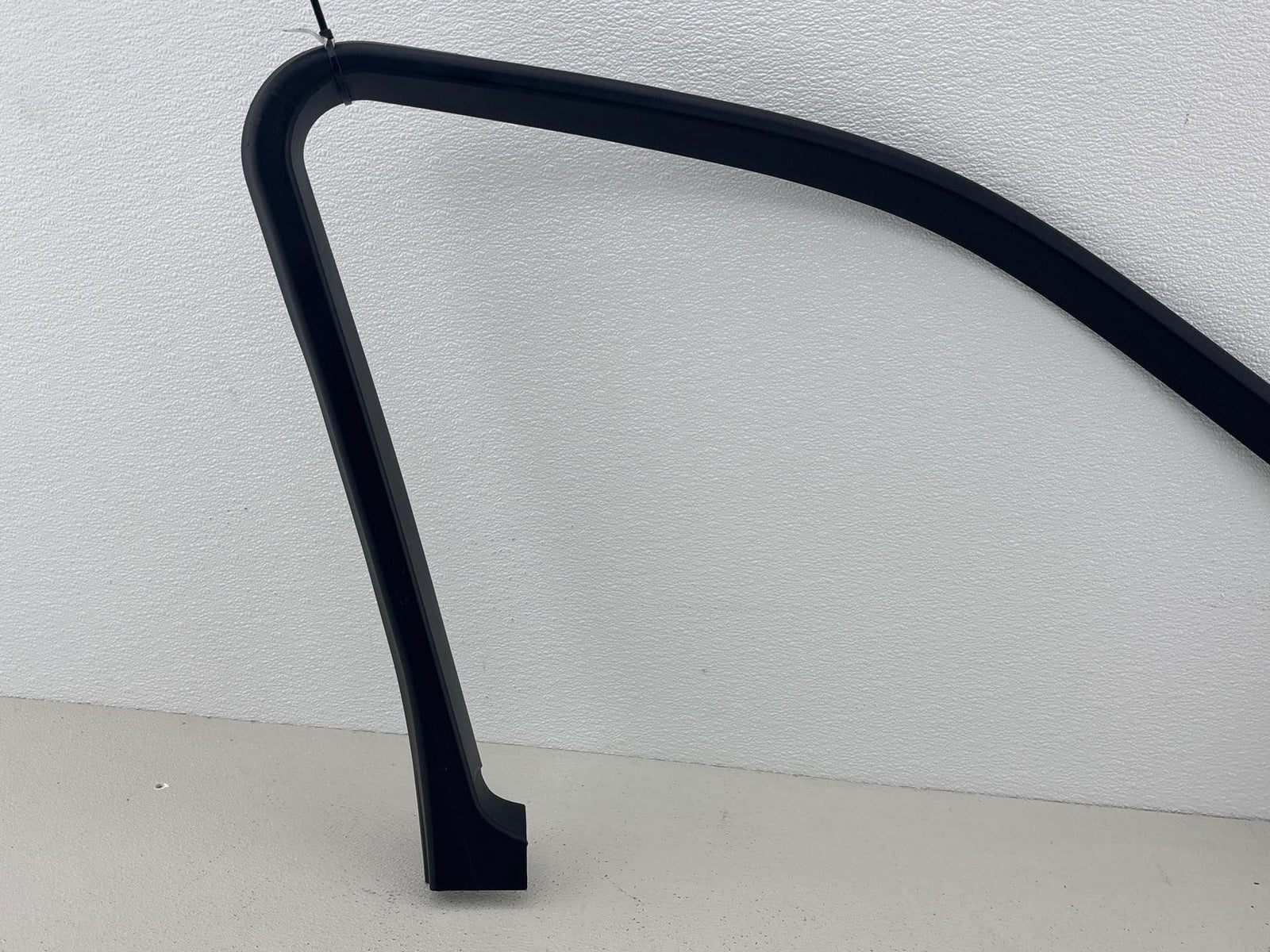 07-13 Bmw X5 E70 Front Left Driver Side Interior Window Frame Bezel 7129711Oem