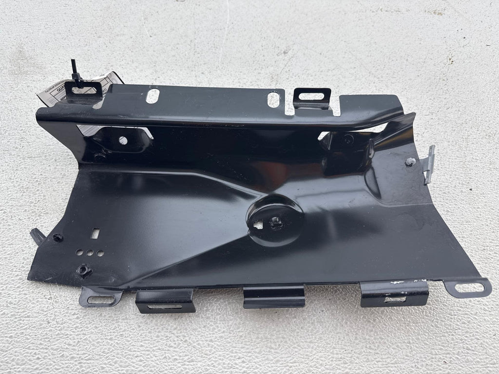 13-22 Range Rover Rear Right Side D Pillar Upper Support Bracket Oem