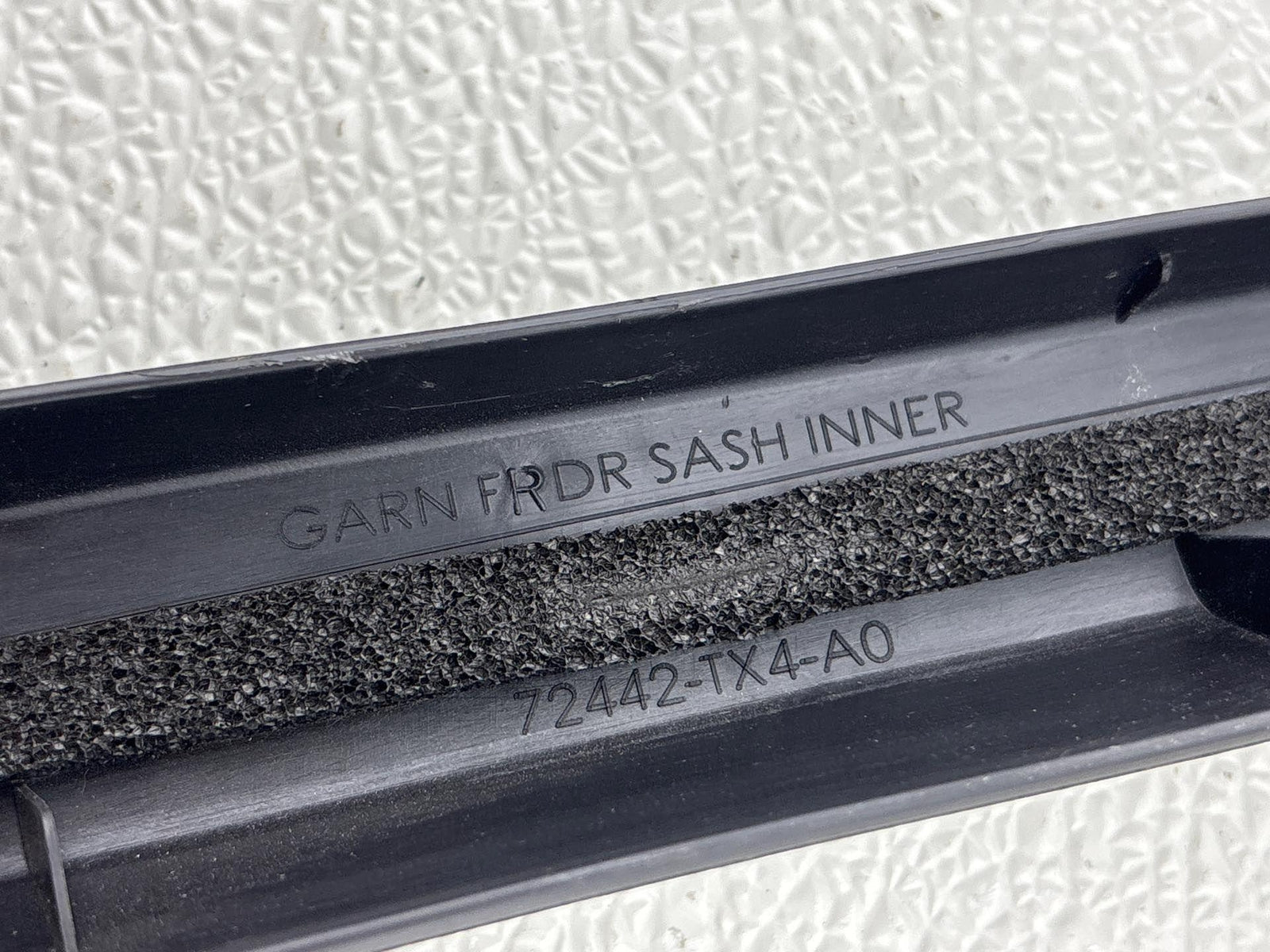 13-18 Acura Rdx Front Right Door Window Trim Panel Oem