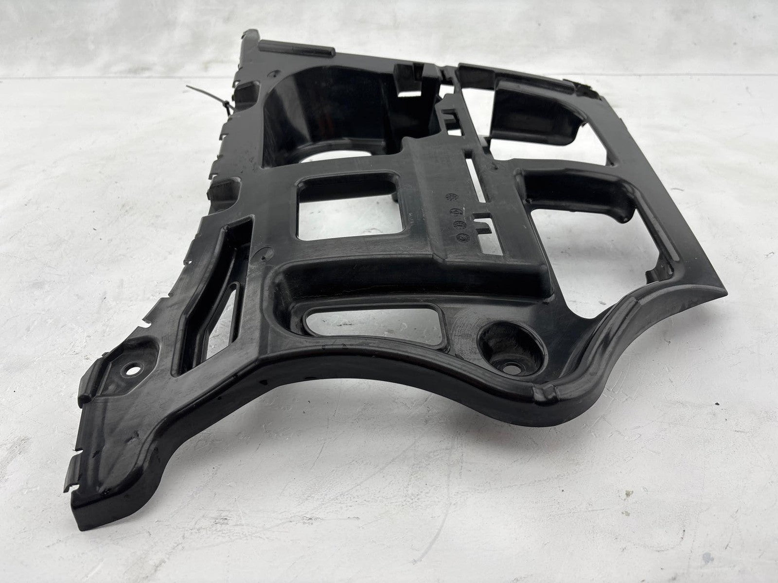 09-11 Bmw 328I 335I E90 Rear Right Side Rear Bumper Support Bracket Mount Oem