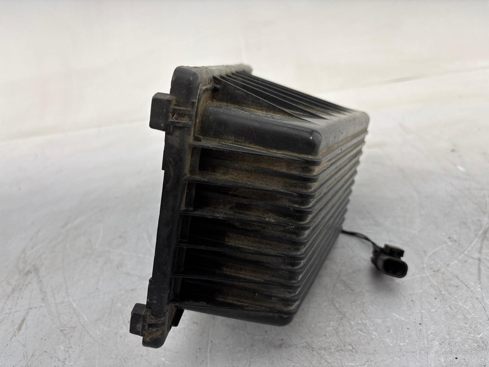 1995 - 1996 Nissan Maxima 3.0L Air Cleaner Filter Upper Housing Box Oem