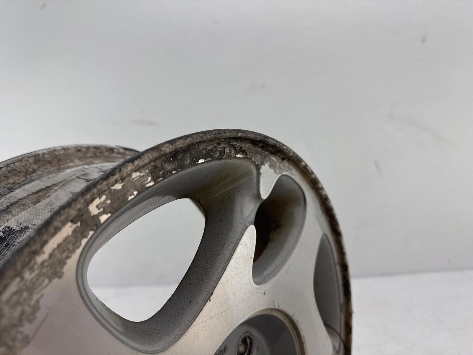 2000-2002 Saturn S Series Wheel Rim 15X6 Aluminum 8 Slot Oem