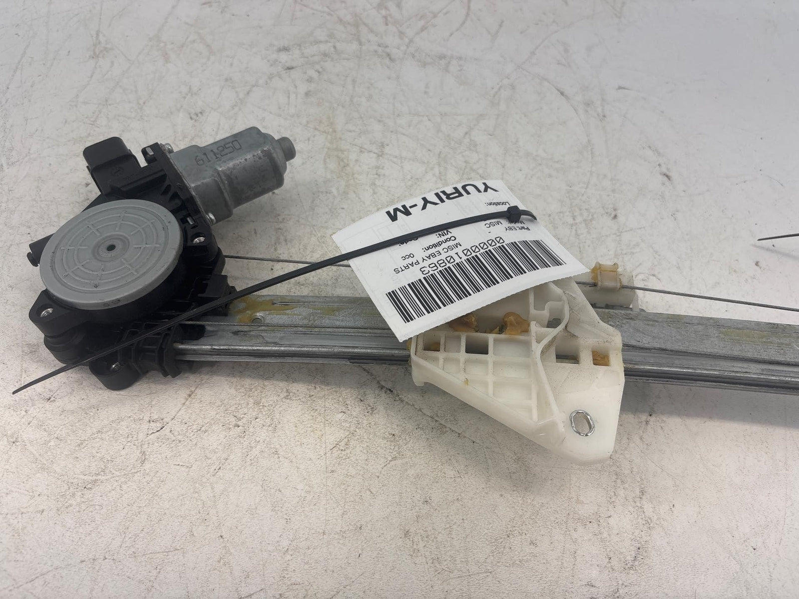 13-17 Subaru Xv Crosstrek Front Left Driver Window Motor Regulator